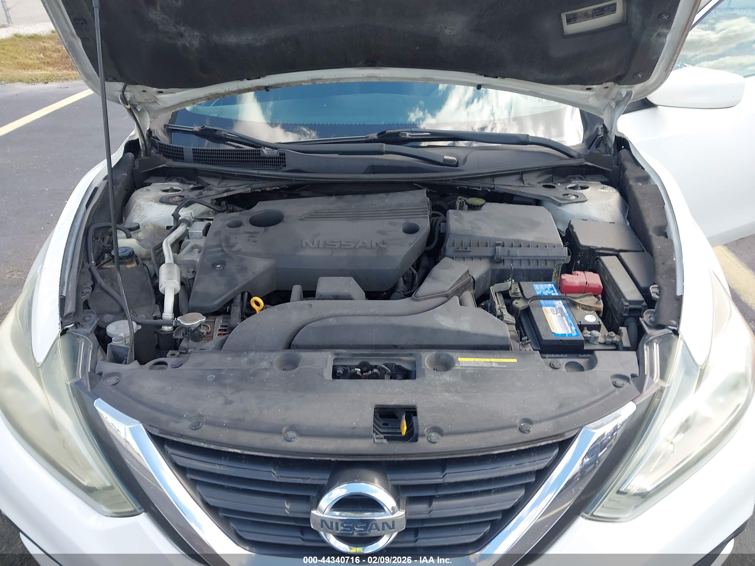 NISSAN ALTIMA image 10