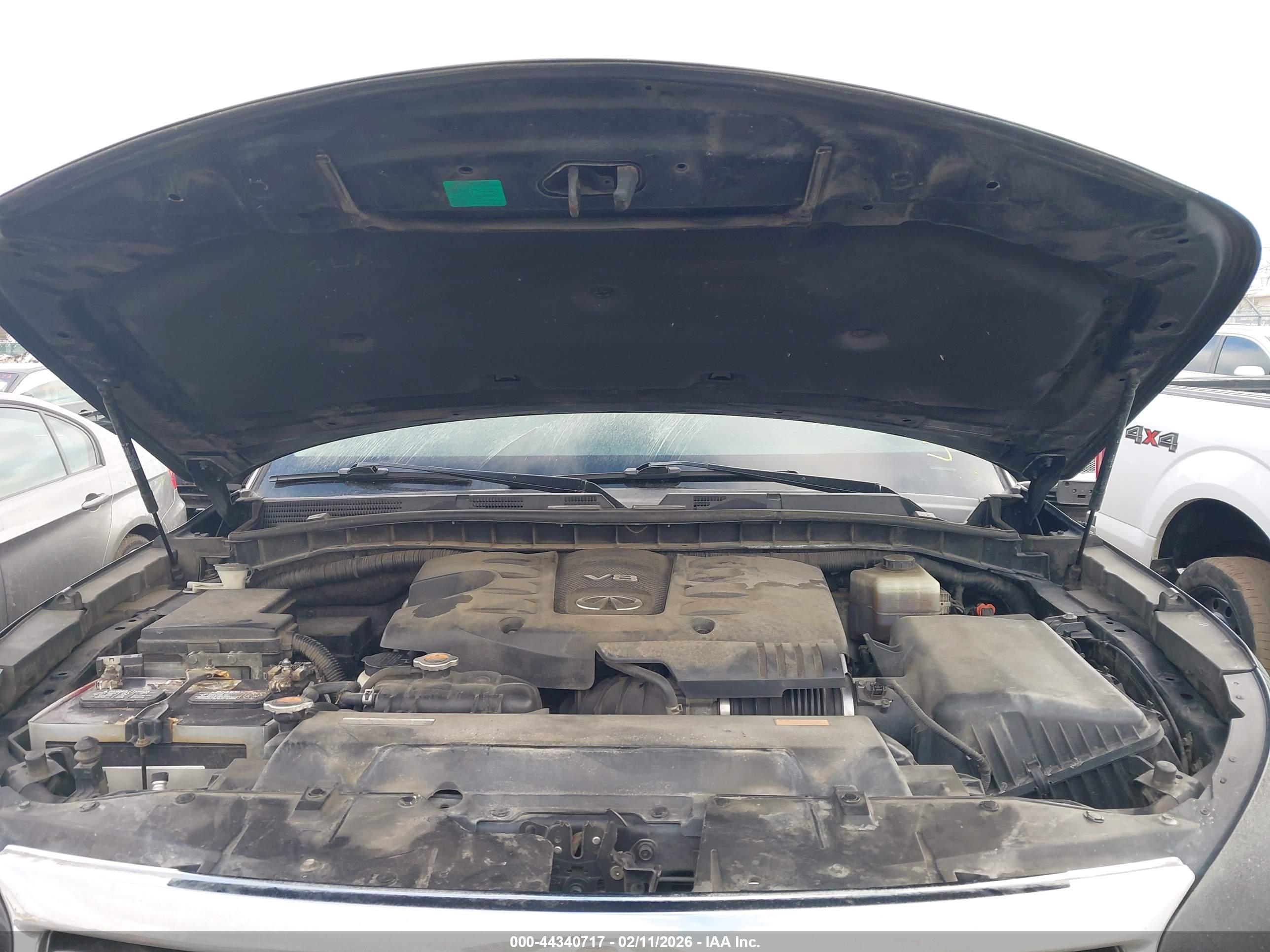 INFINITI QX56 image 10