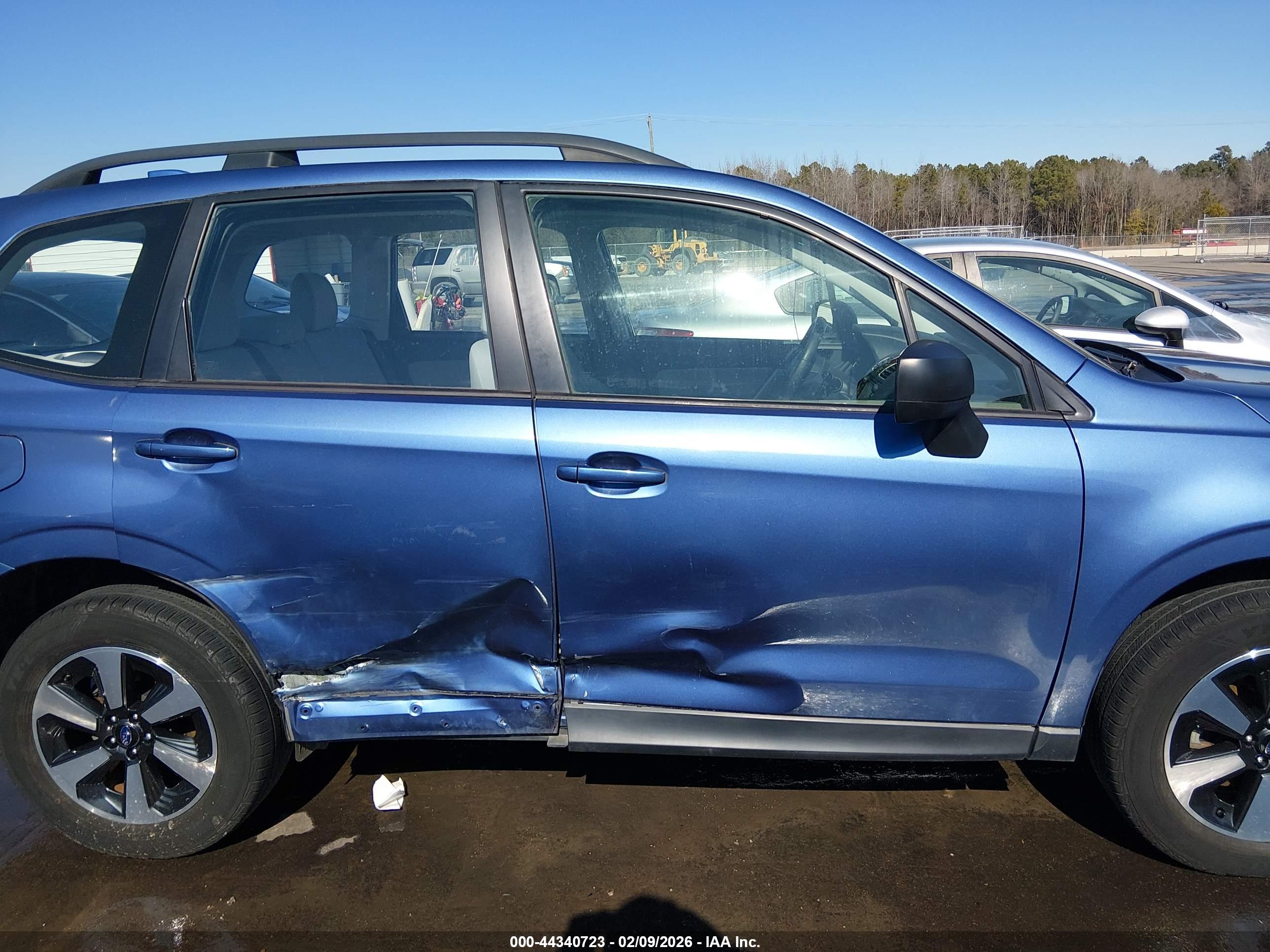 SUBARU FORESTER image 6