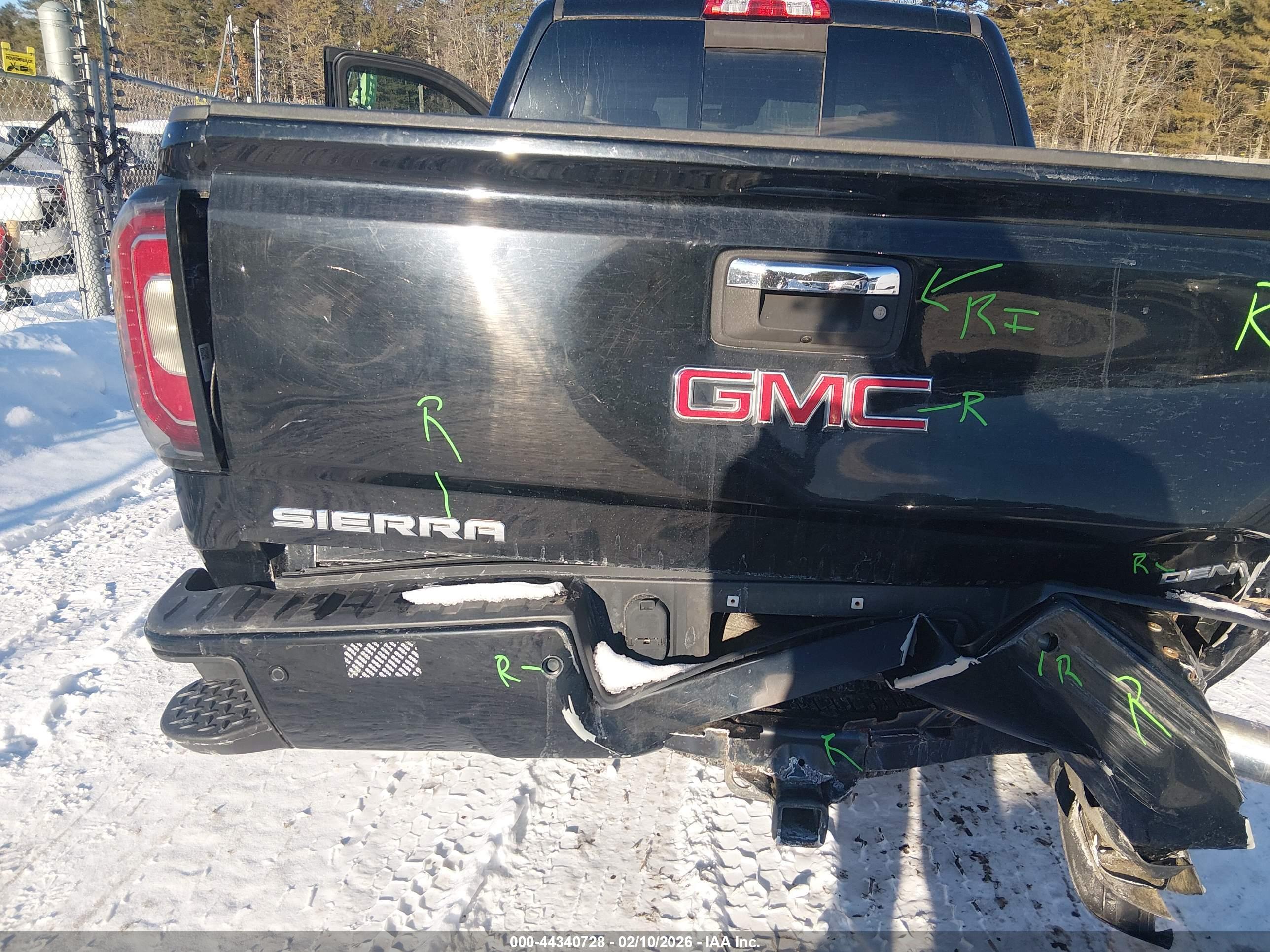 GMC SIERRA image 6