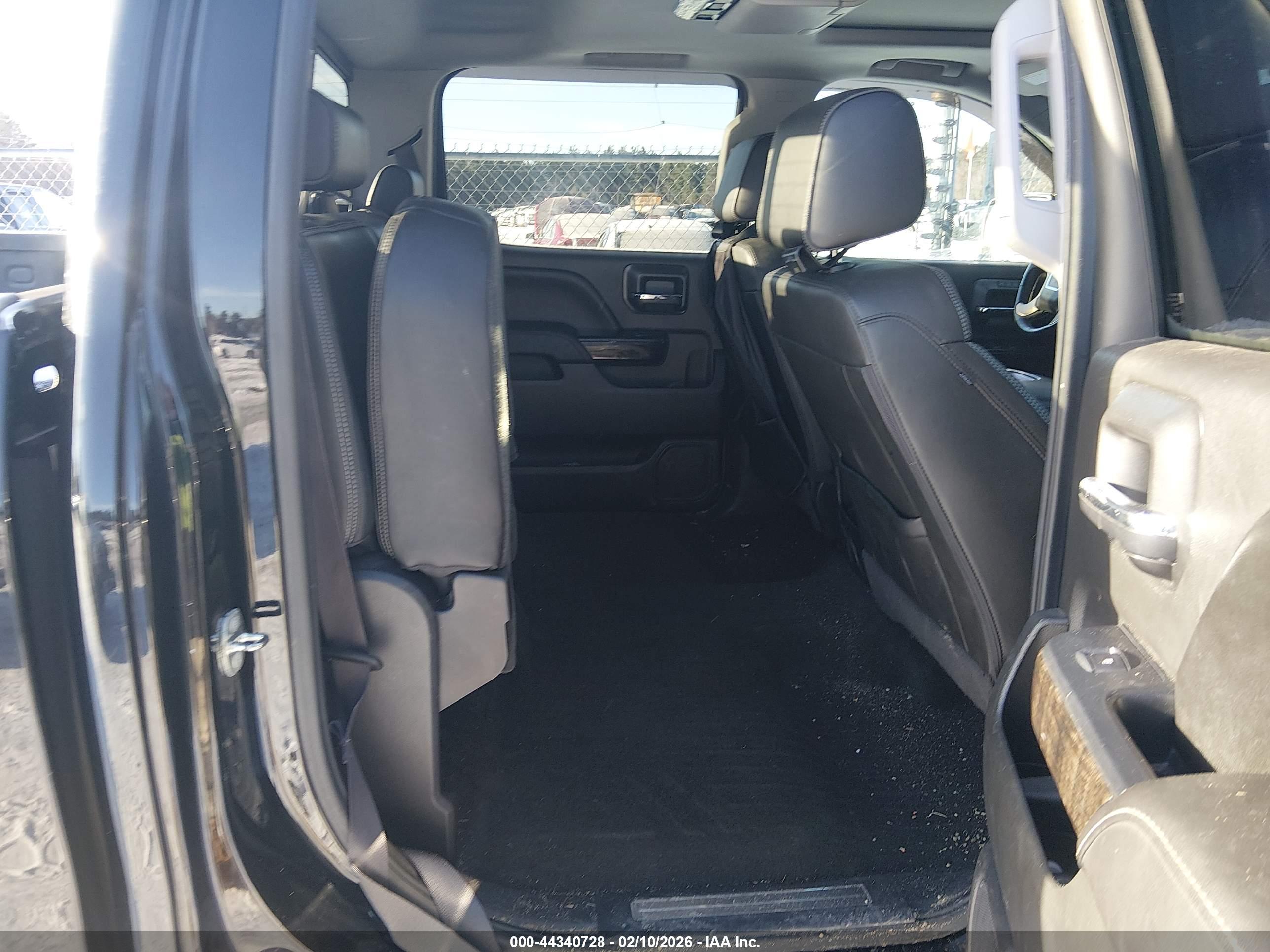 GMC SIERRA image 8