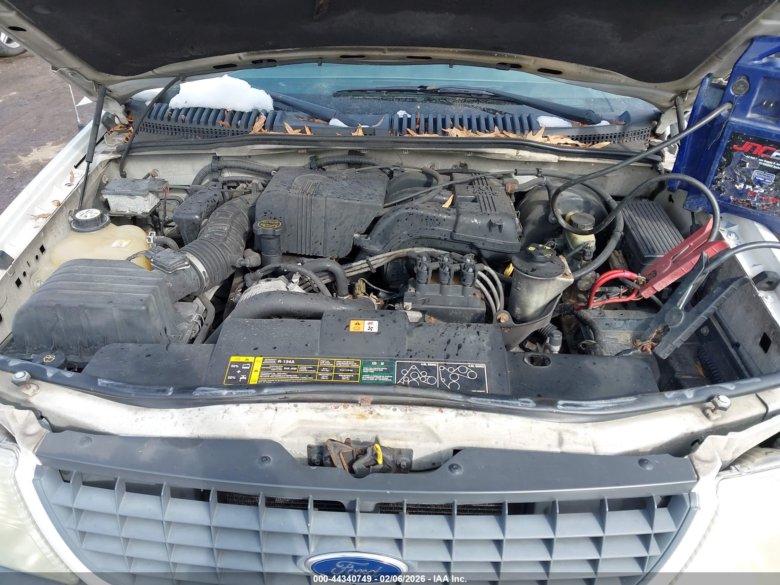 FORD EXPLORER image 10