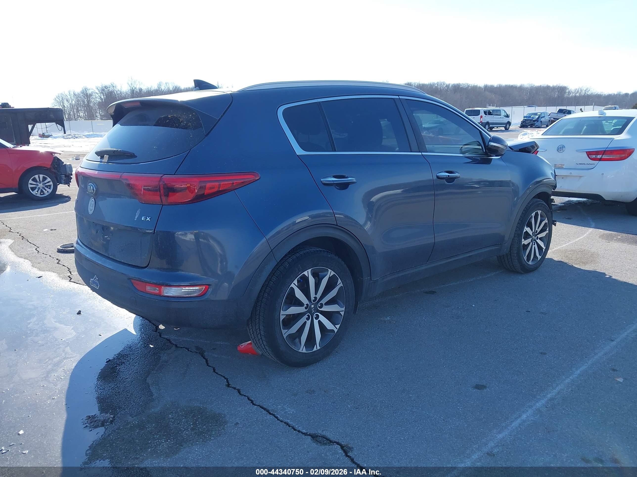 KIA SPORTAGE image 4