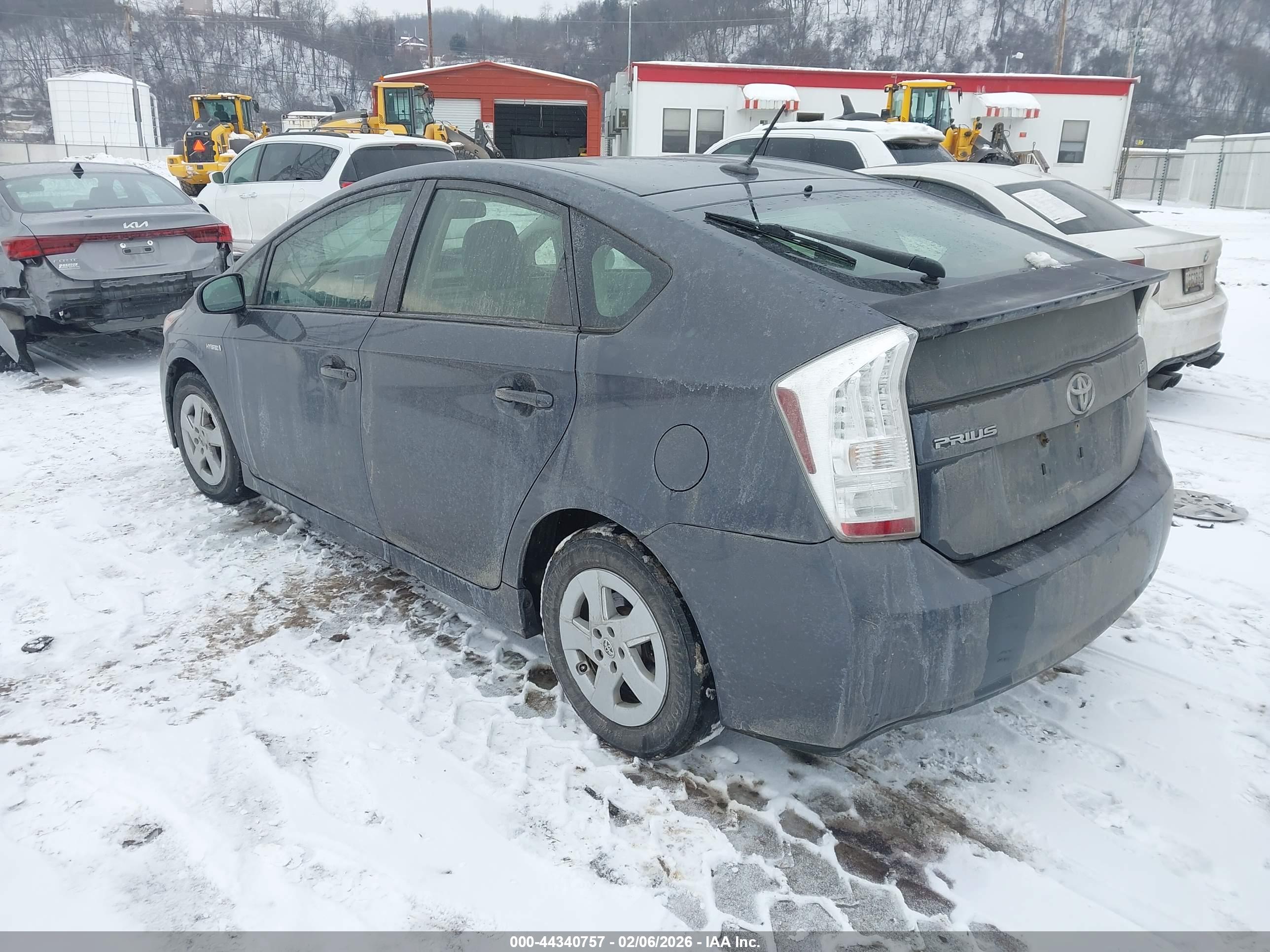 TOYOTA PRIUS image 3