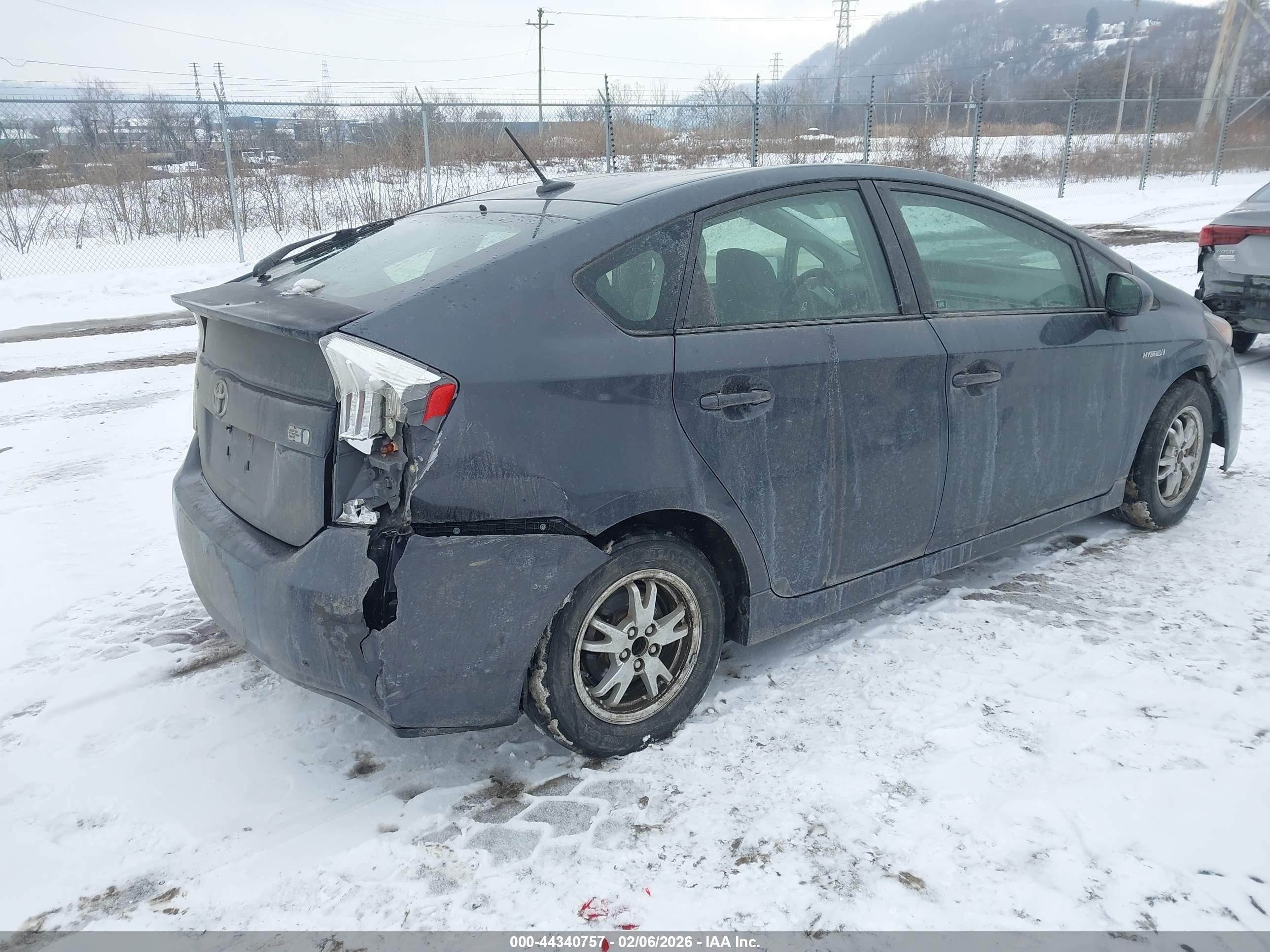 TOYOTA PRIUS image 4