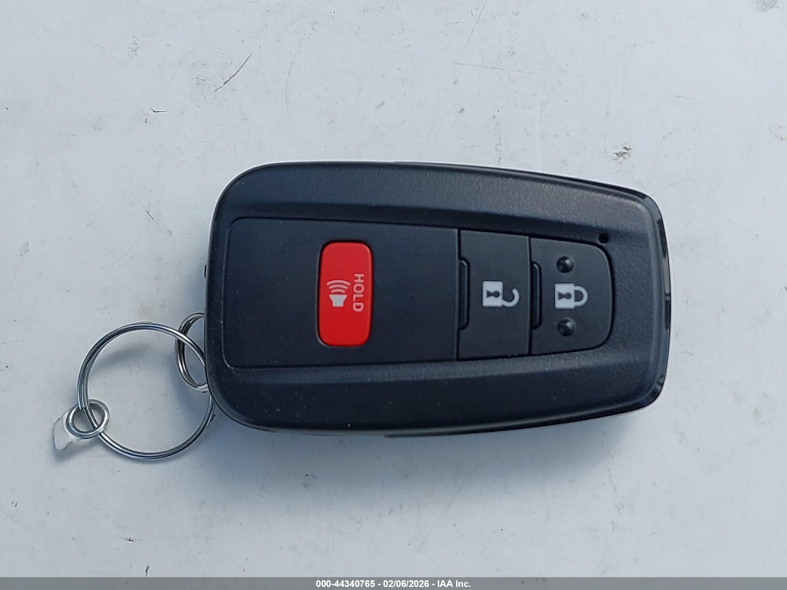 TOYOTA RAV4 image 11
