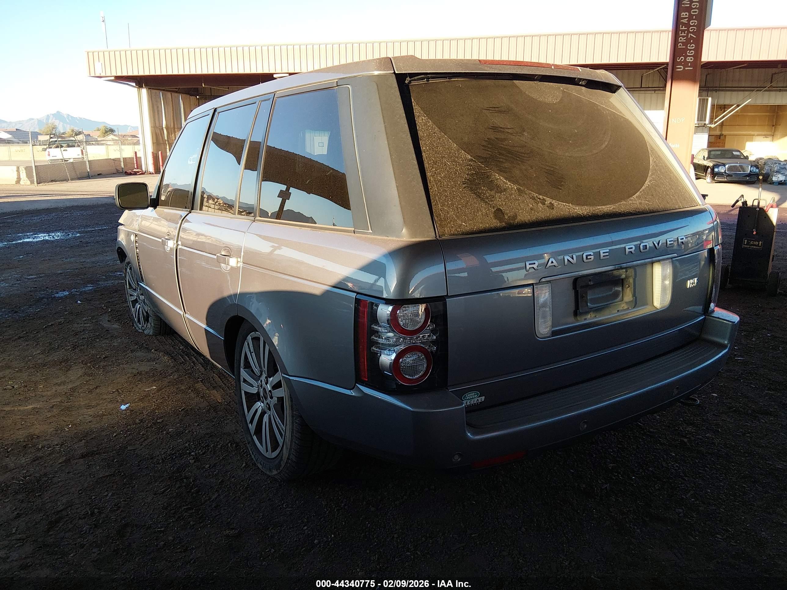 LAND ROVER image 3