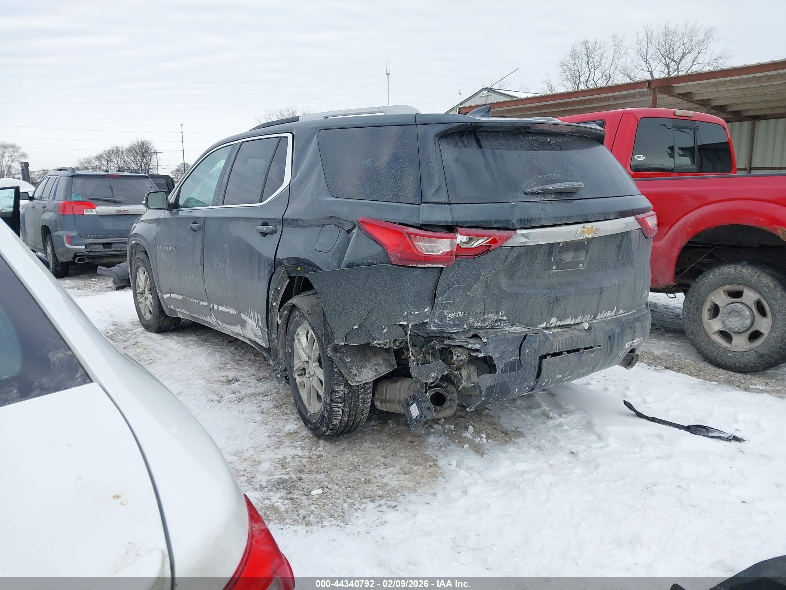 CHEVROLET TRAVERSE image 3