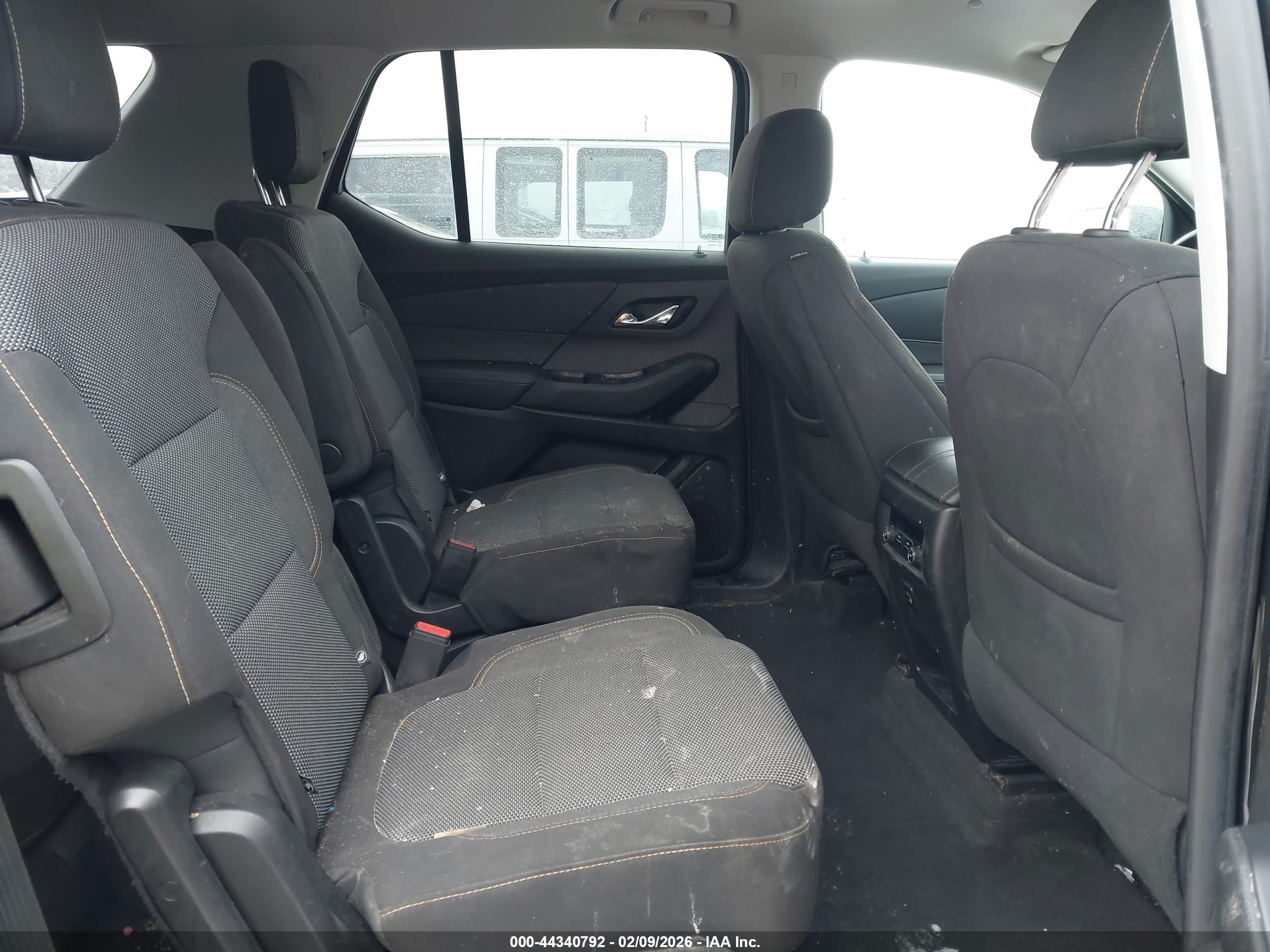 CHEVROLET TRAVERSE image 8