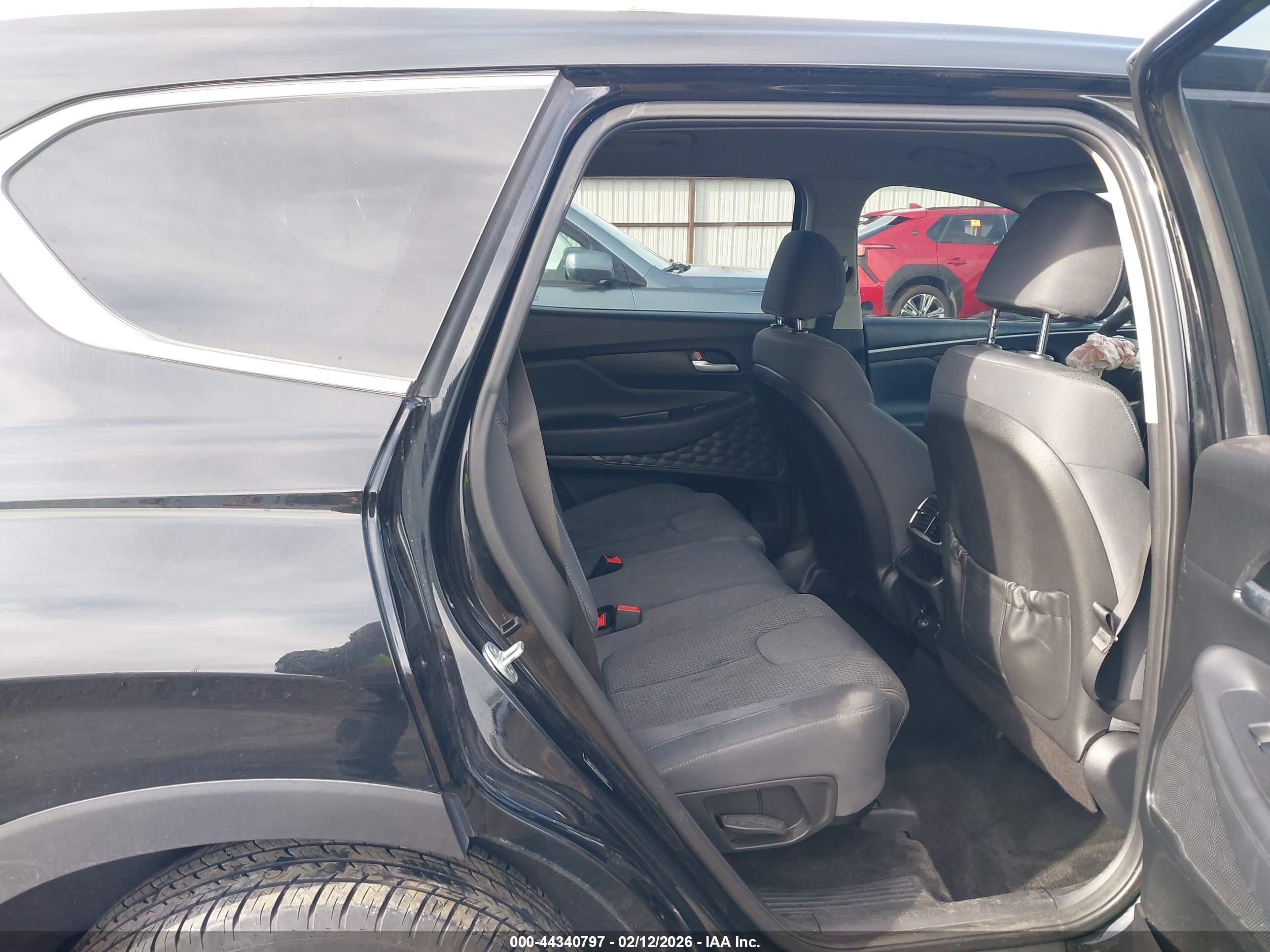 HYUNDAI SANTA image 8