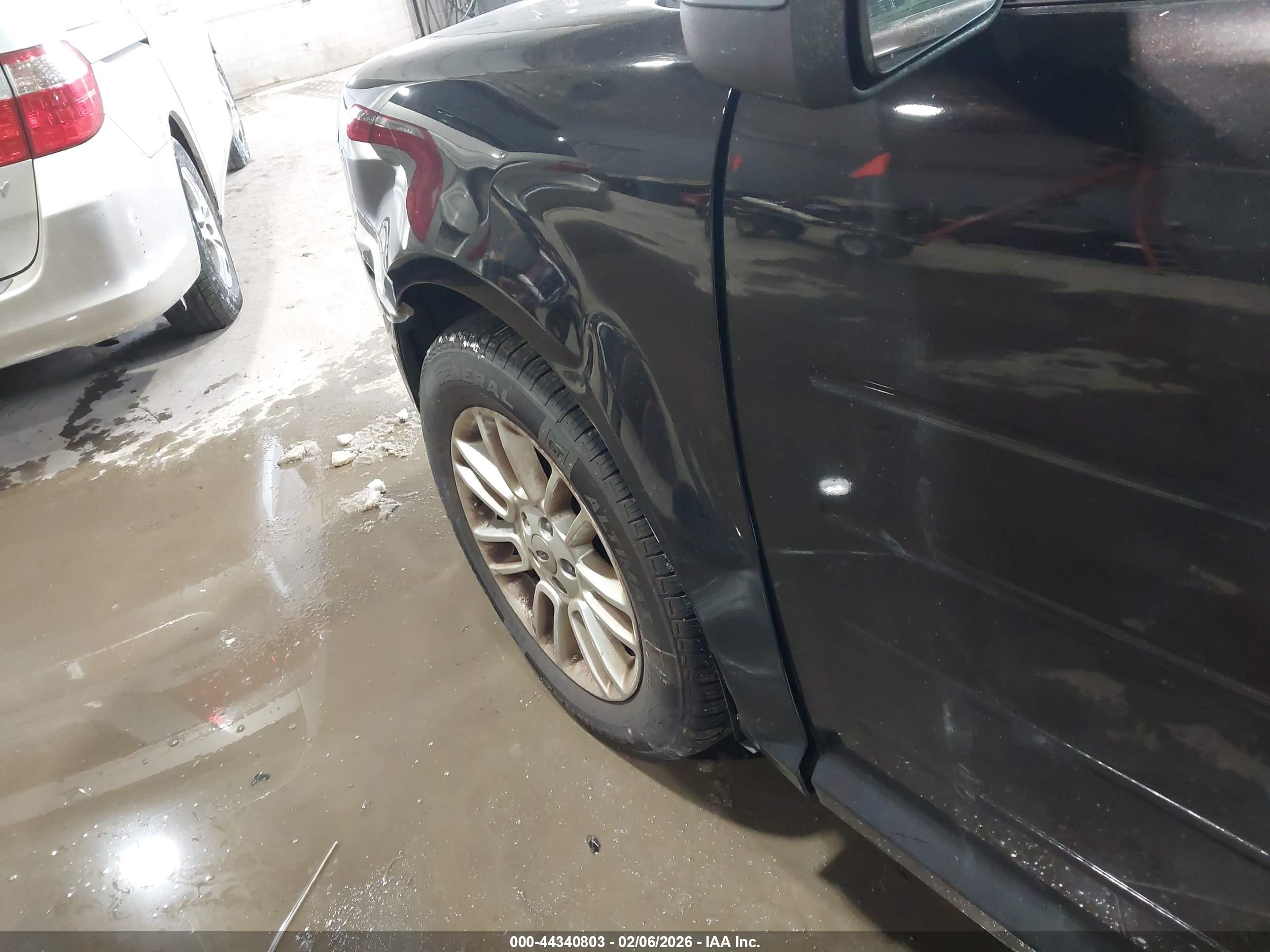 FORD FLEX image 6