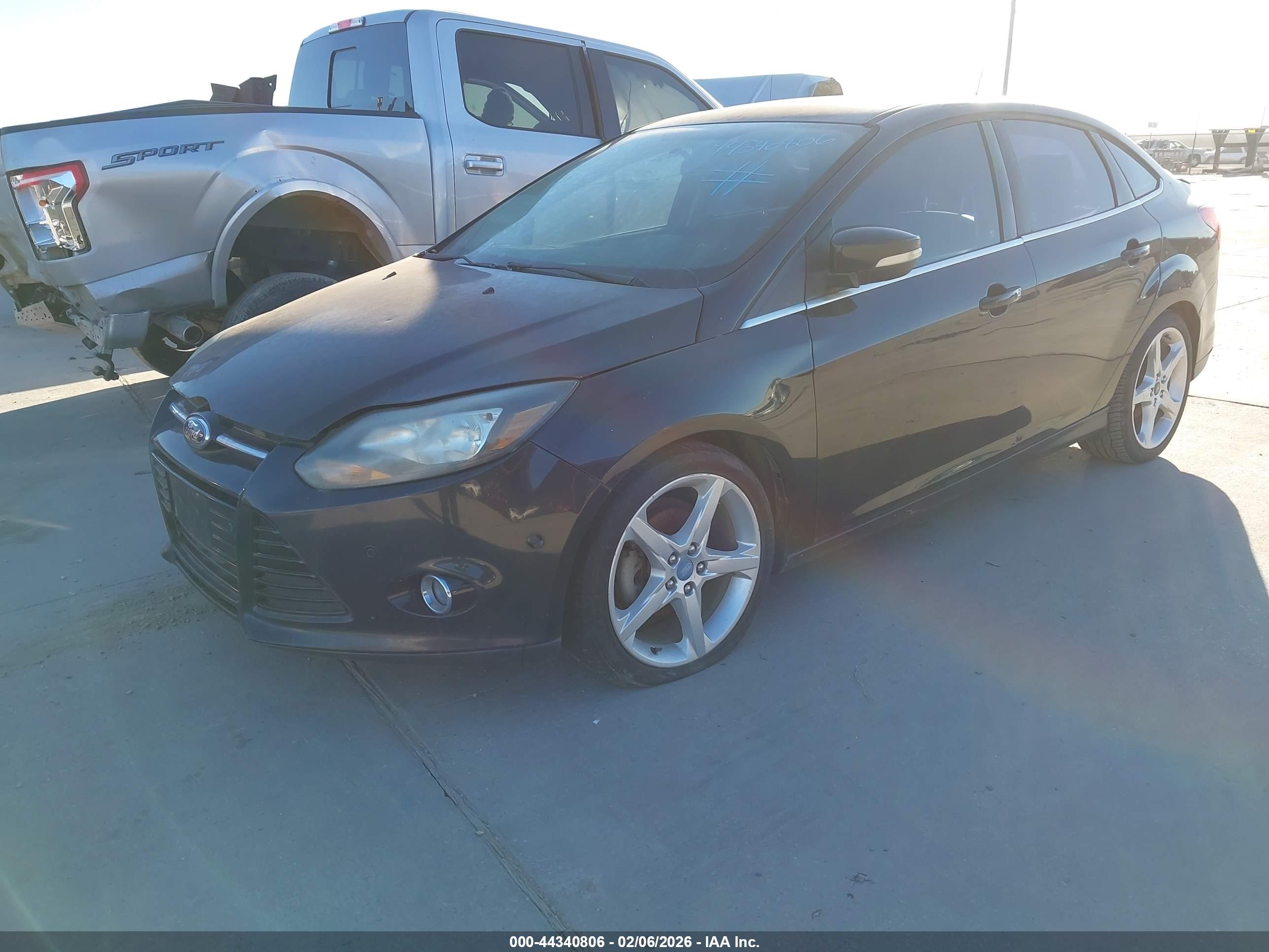 FORD FOCUS image 2