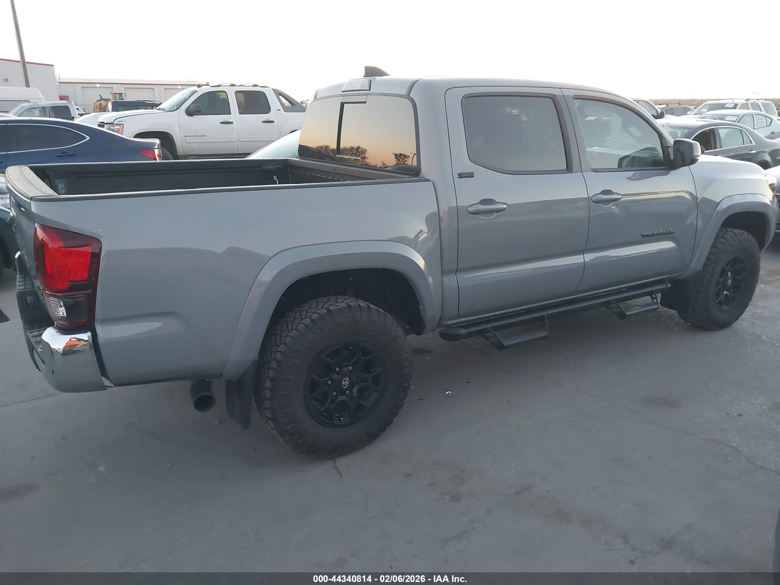 TOYOTA TACOMA image 4