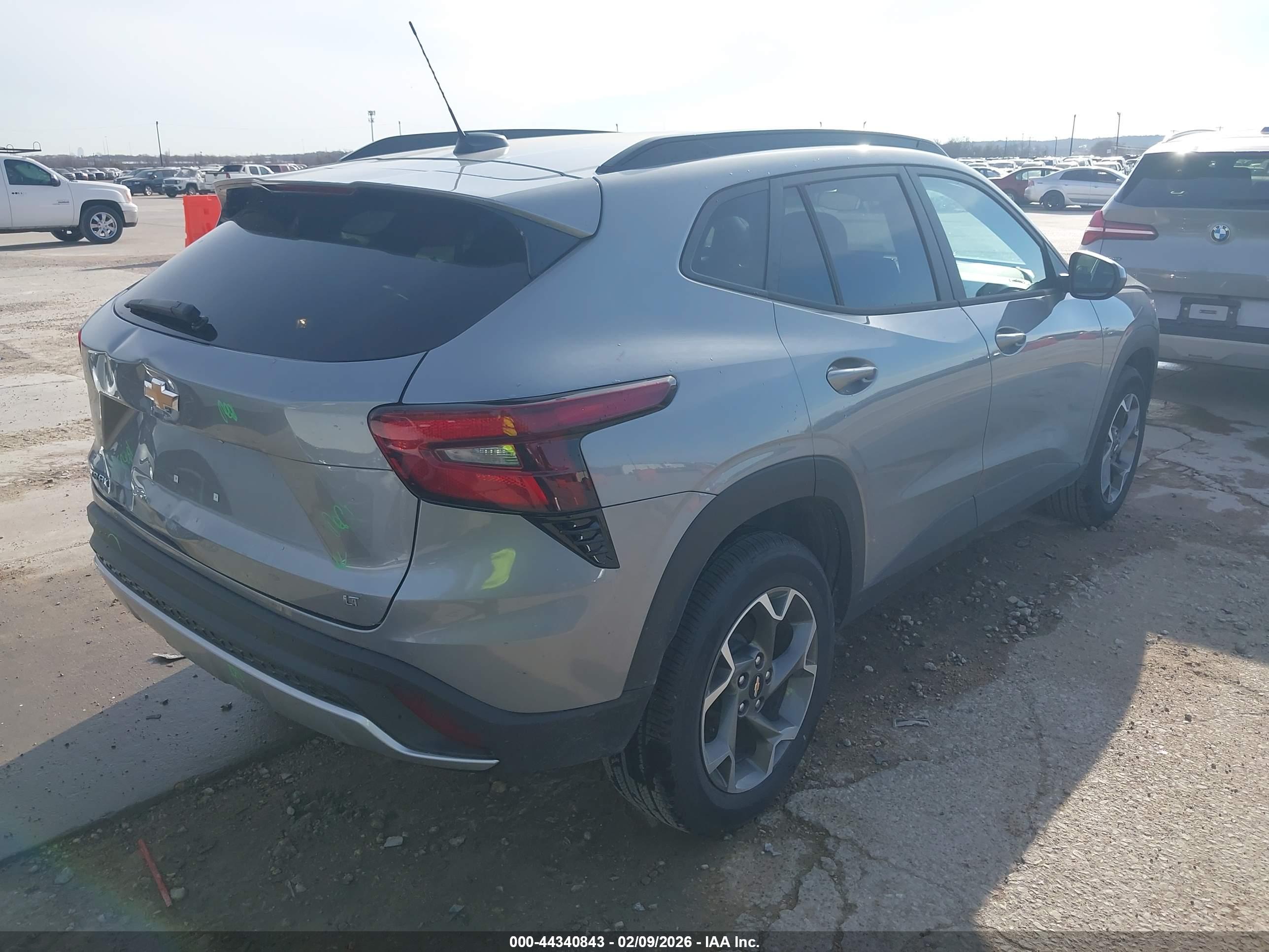 CHEVROLET TRAX image 4