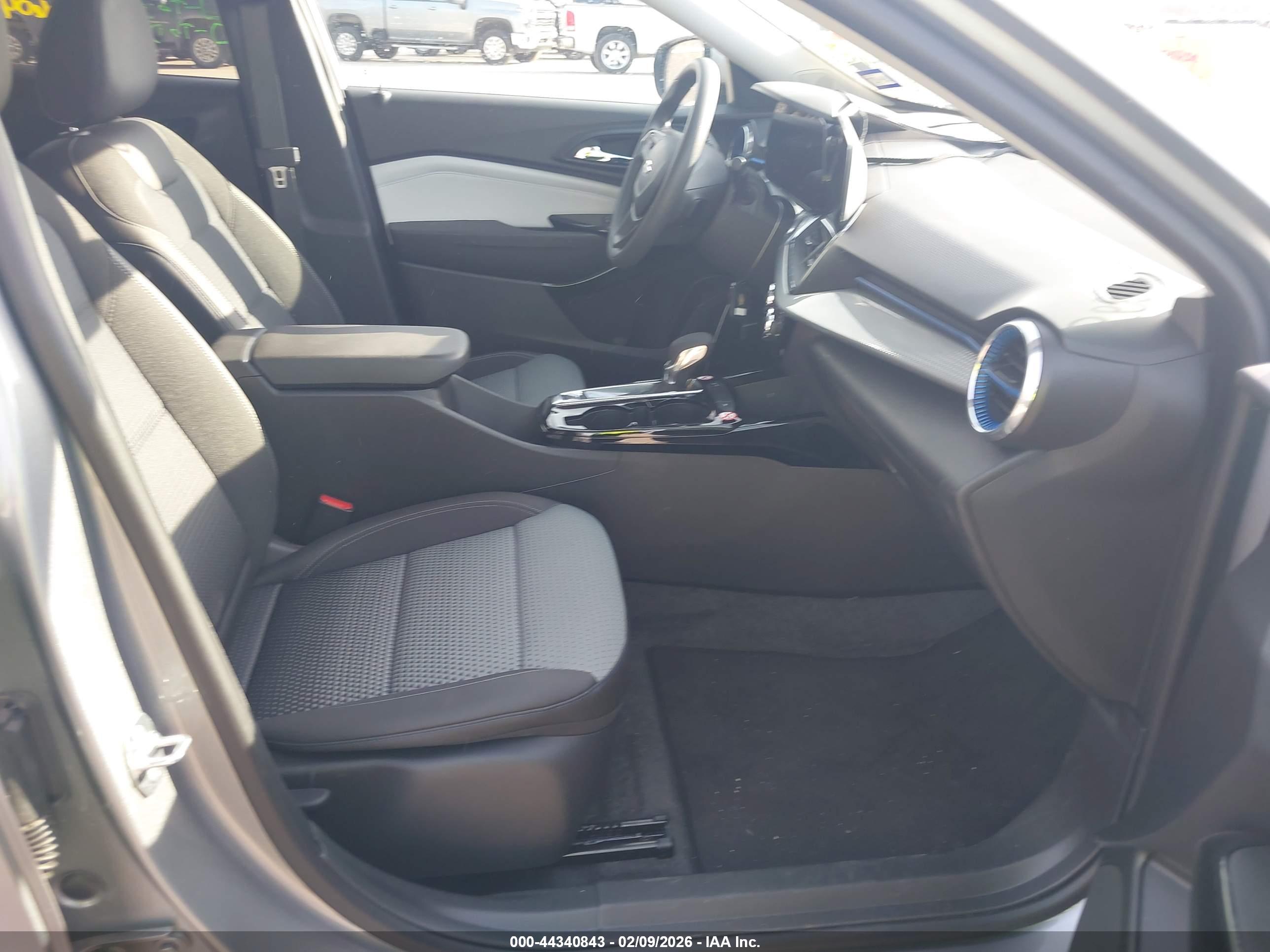 CHEVROLET TRAX image 5
