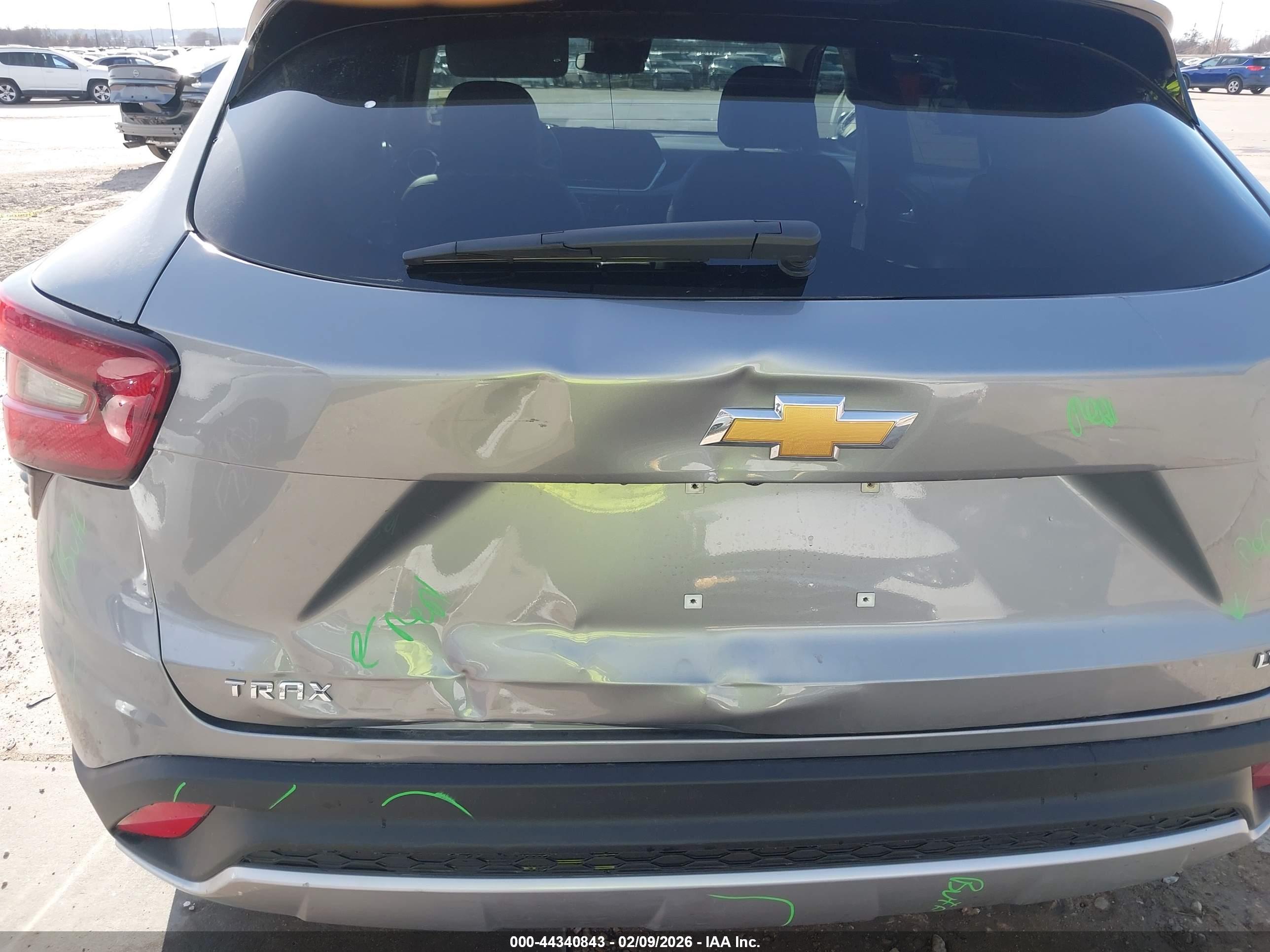 CHEVROLET TRAX image 6