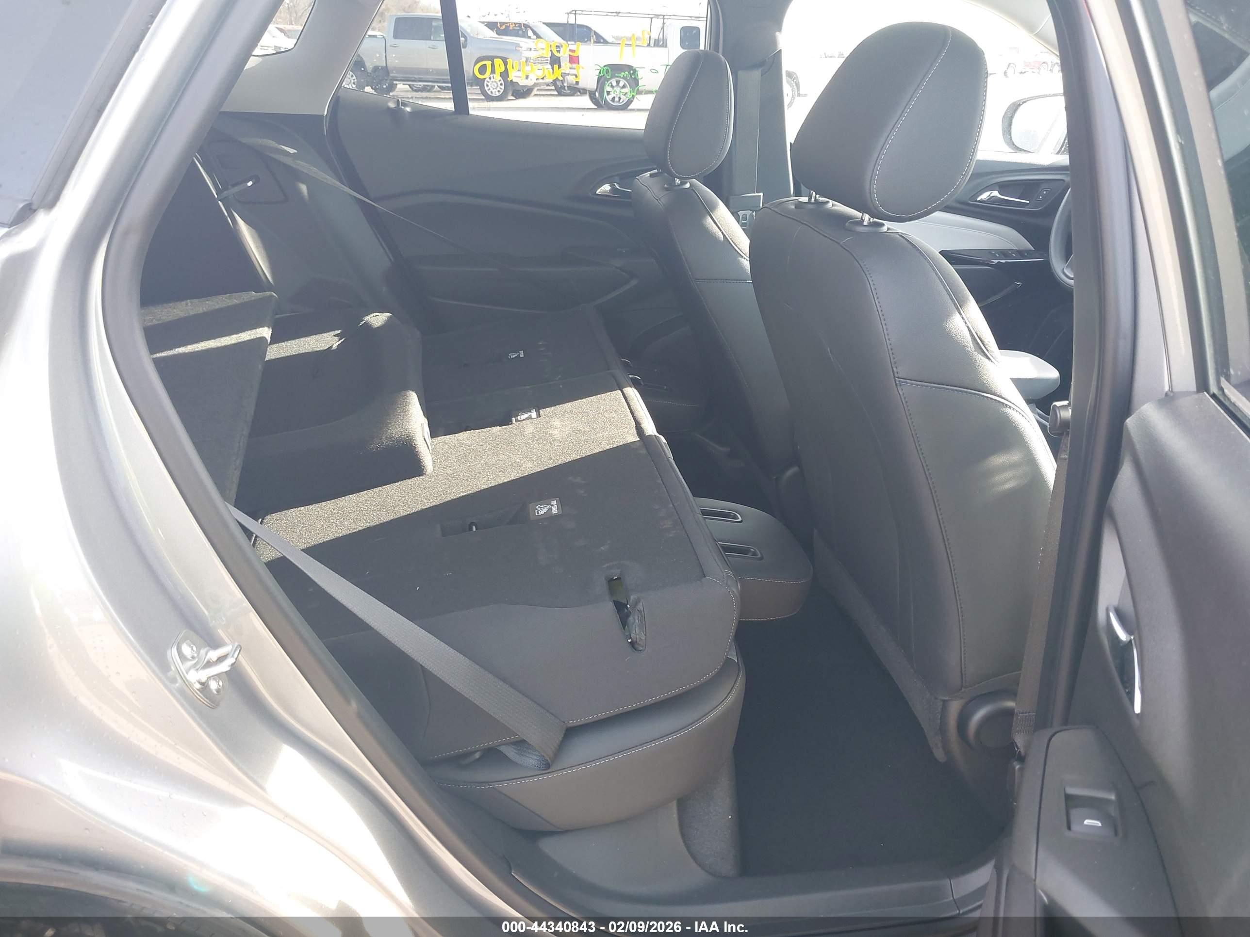 CHEVROLET TRAX image 8