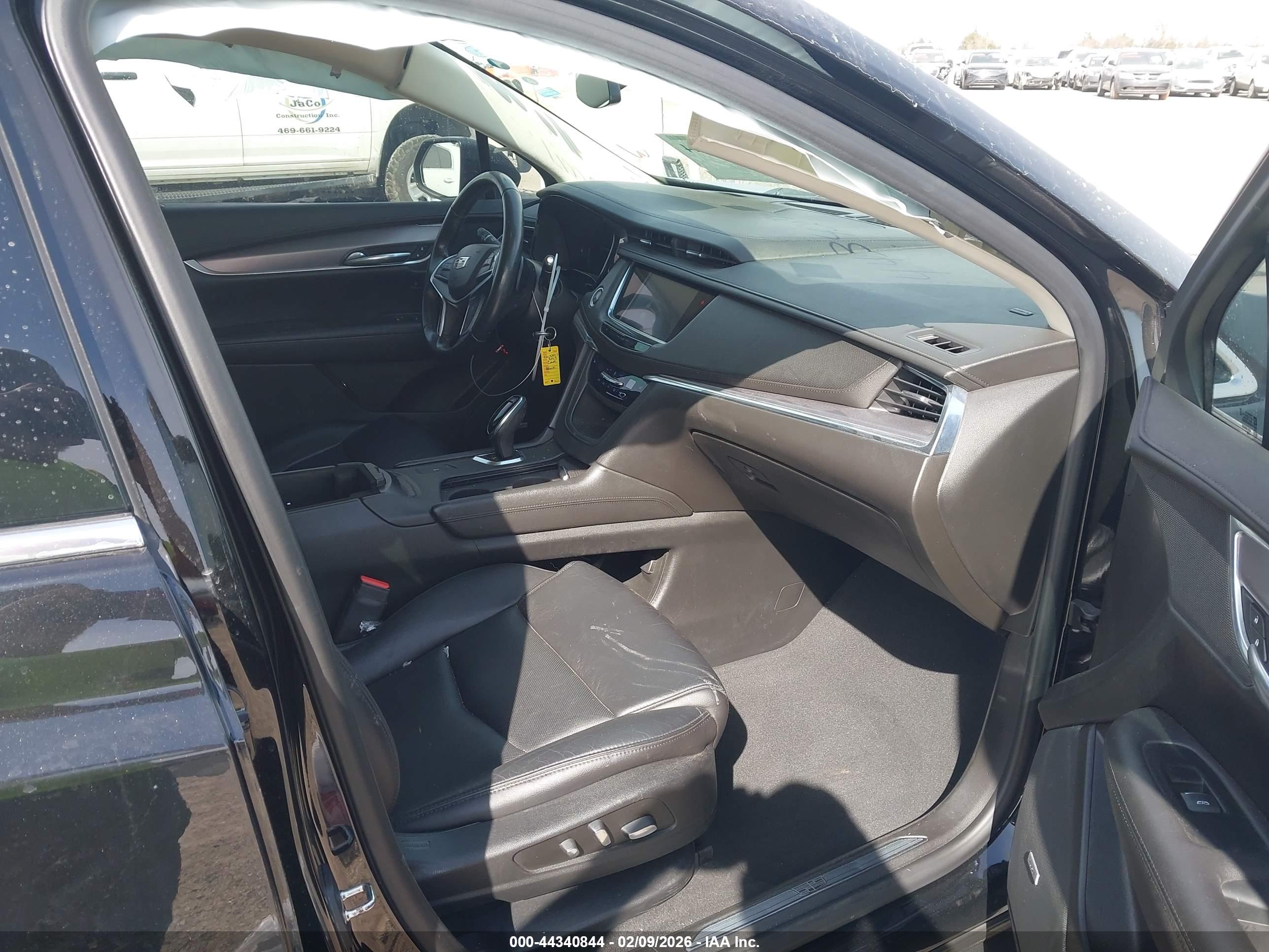 CADILLAC XT5 image 5