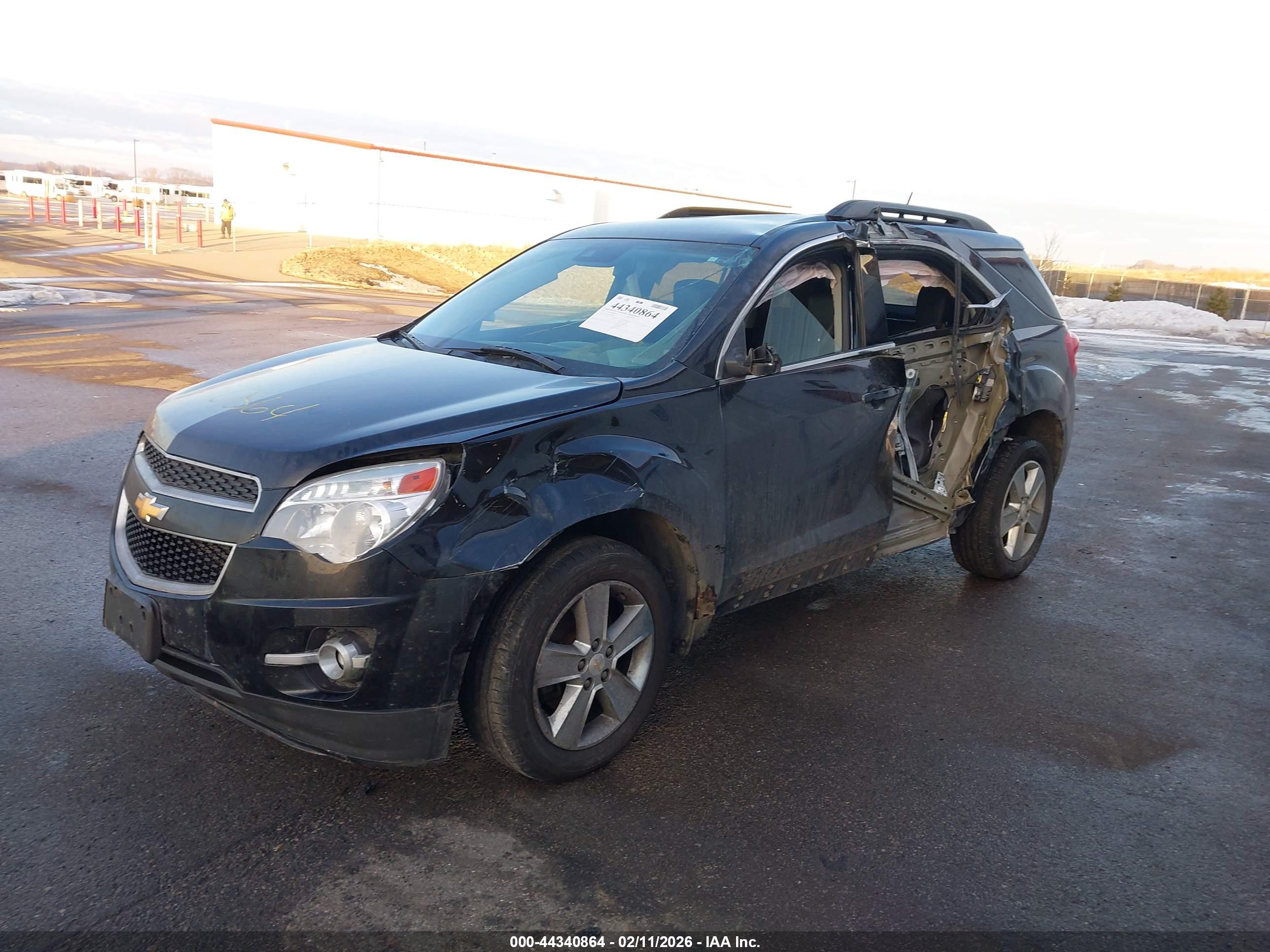 CHEVROLET EQUINOX image 2
