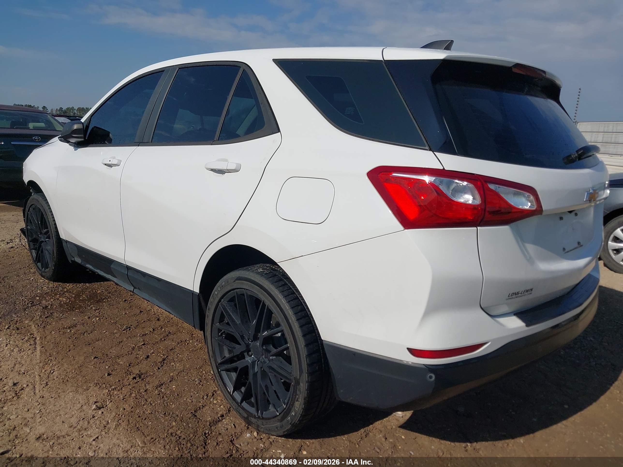 CHEVROLET EQUINOX image 3