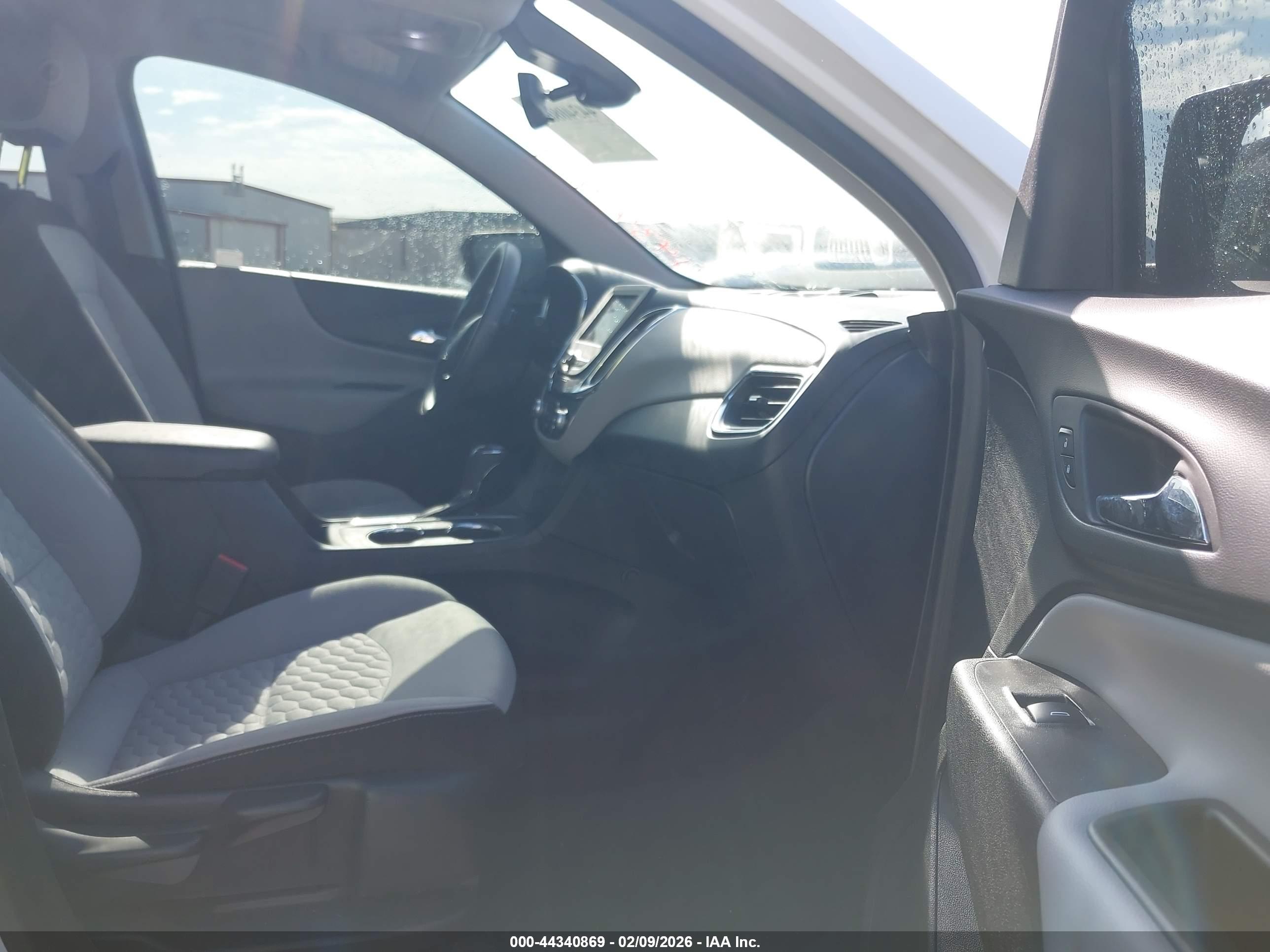 CHEVROLET EQUINOX image 5