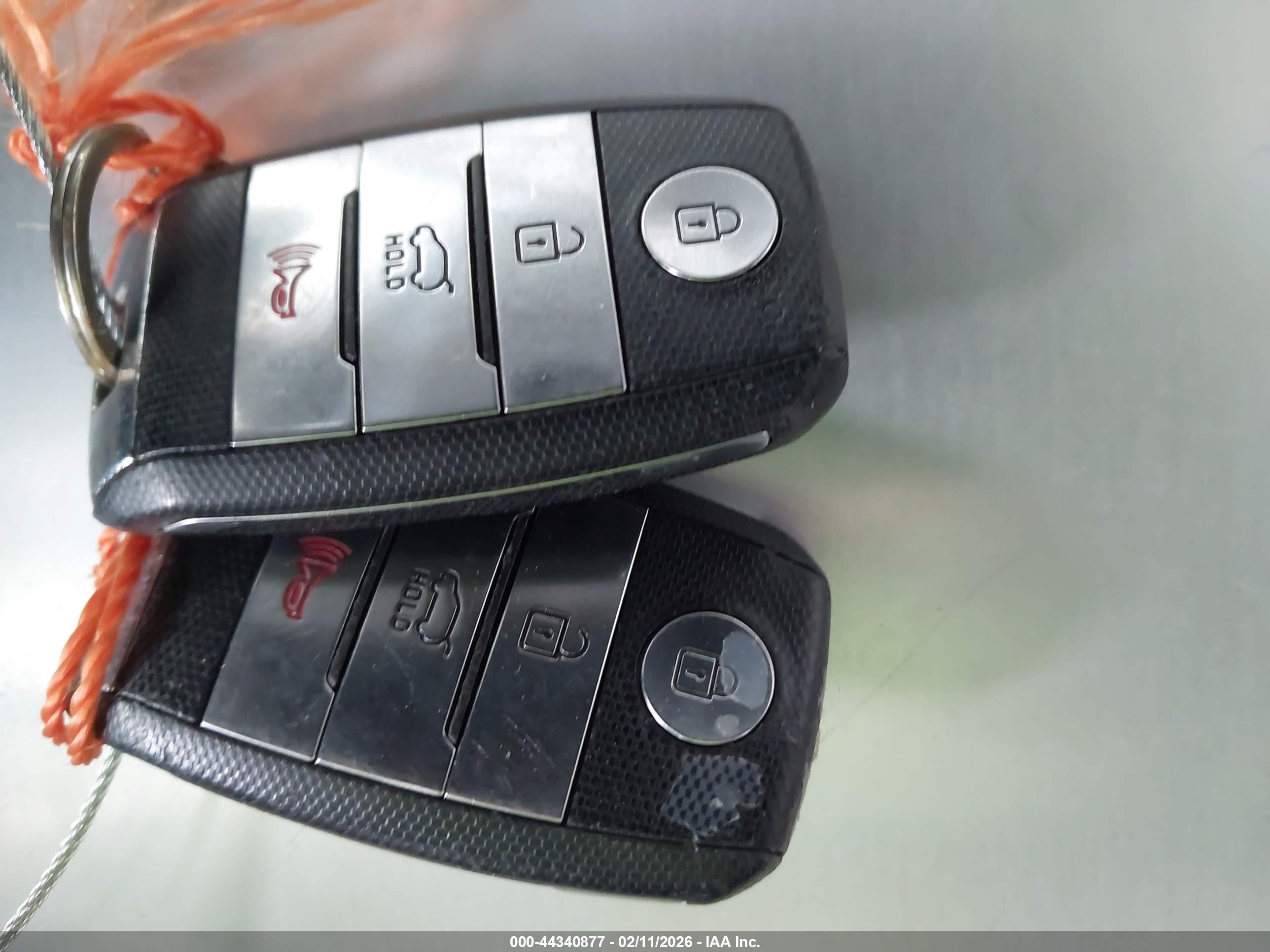 KIA SPORTAGE image 11