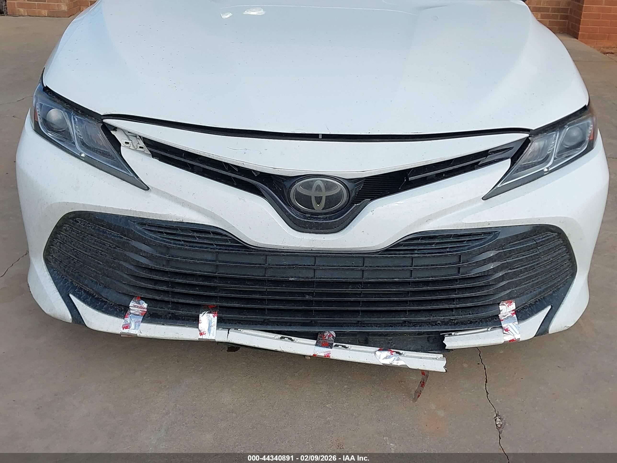 TOYOTA CAMRY image 6
