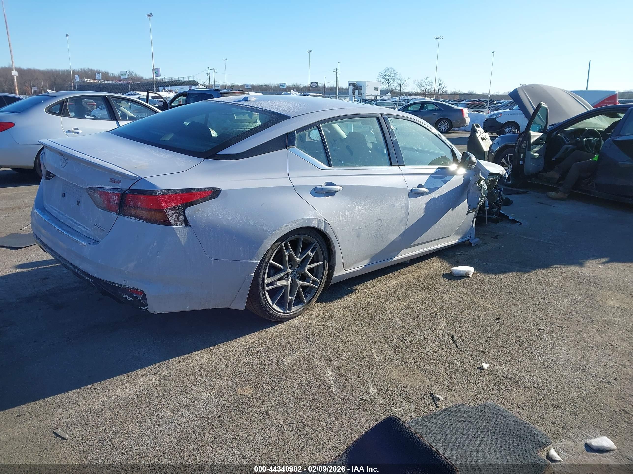 NISSAN ALTIMA image 4