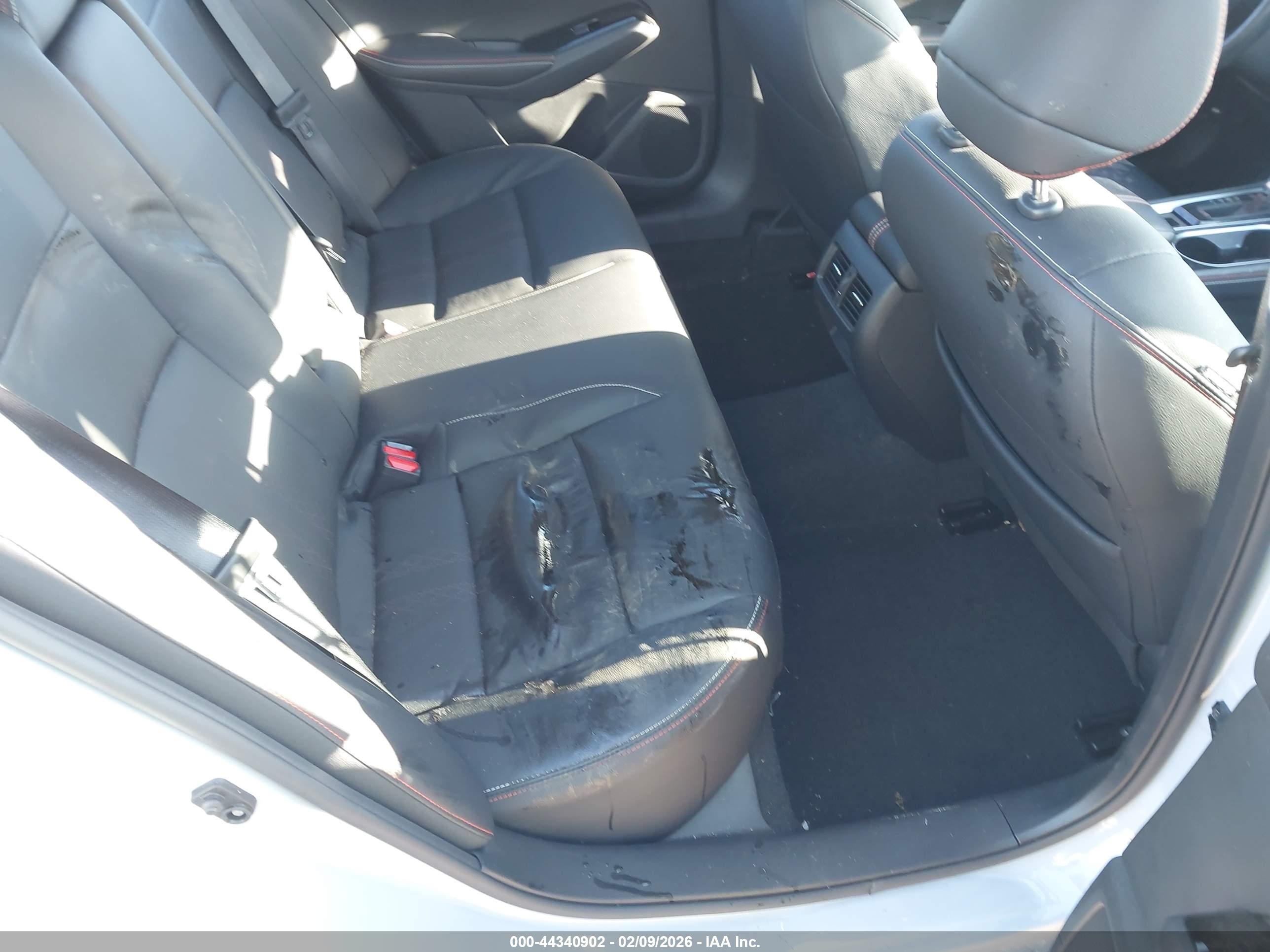 NISSAN ALTIMA image 8