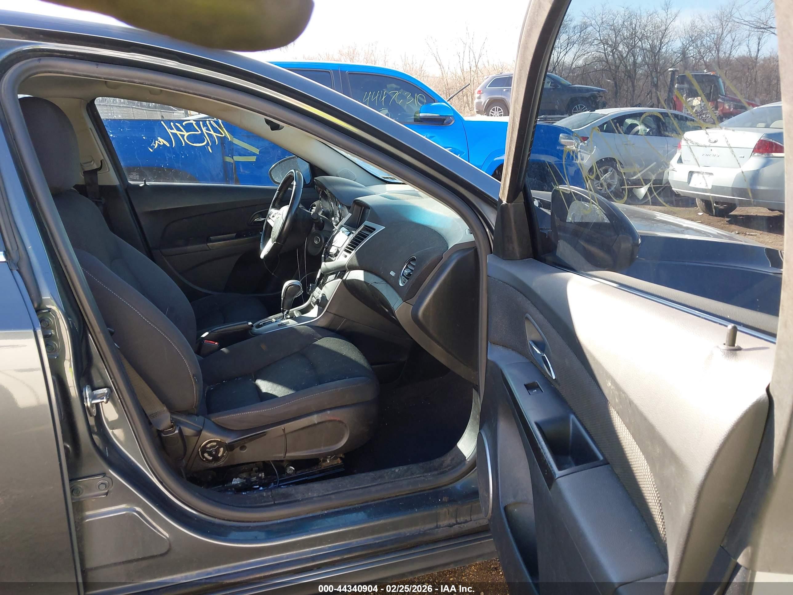 CHEVROLET CRUZE image 5