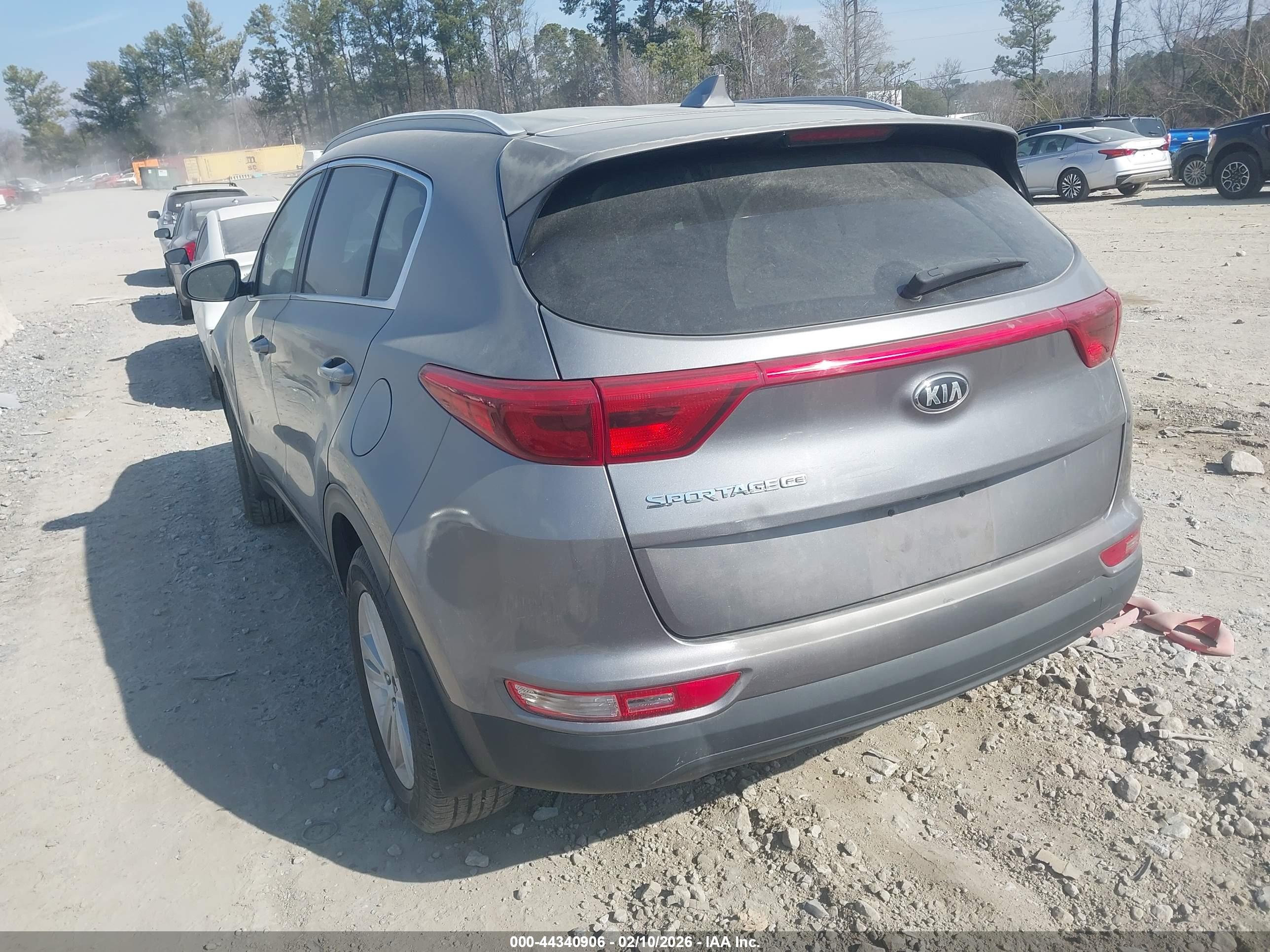 KIA SPORTAGE image 3