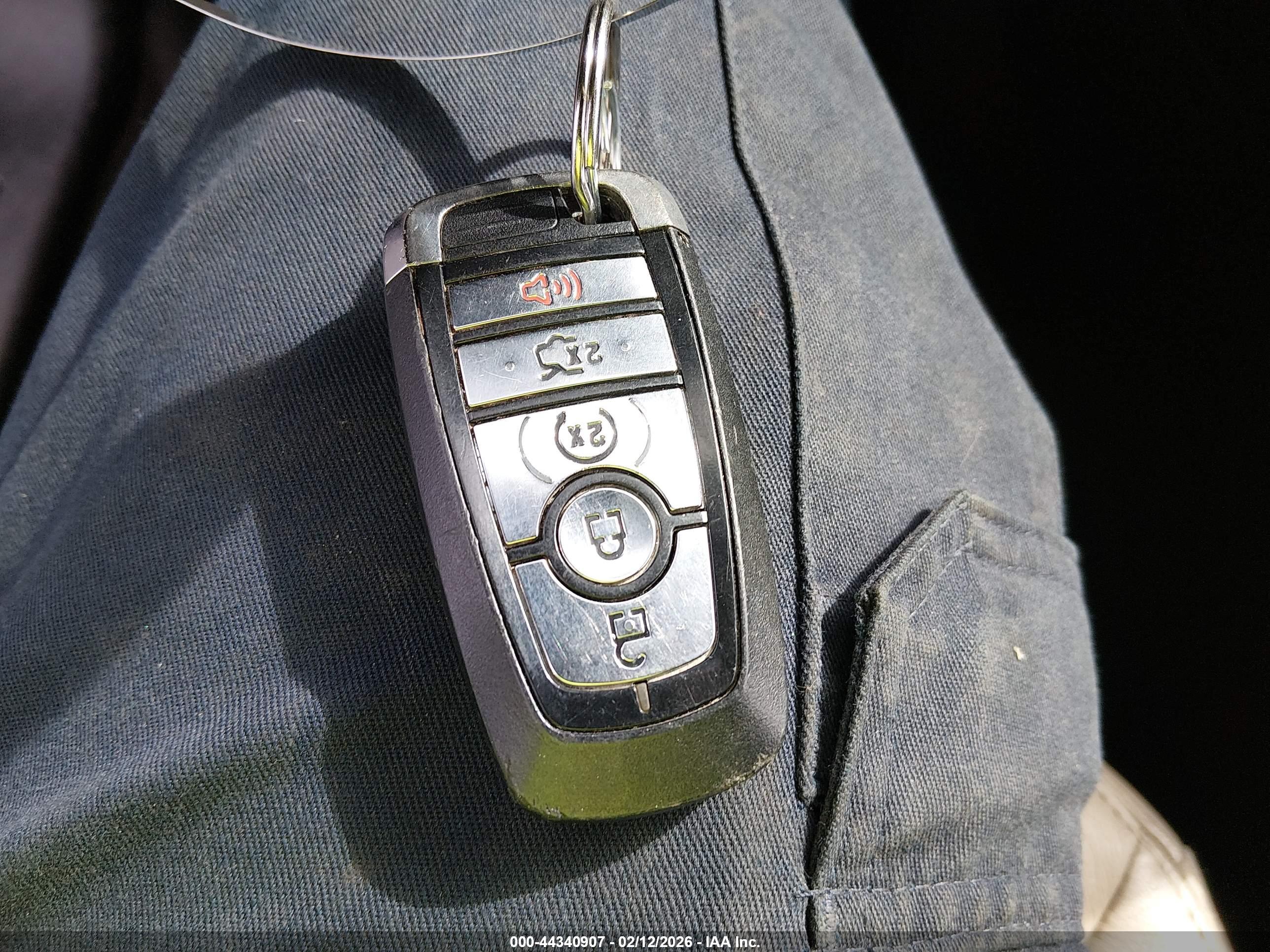 FORD EXPLORER image 11
