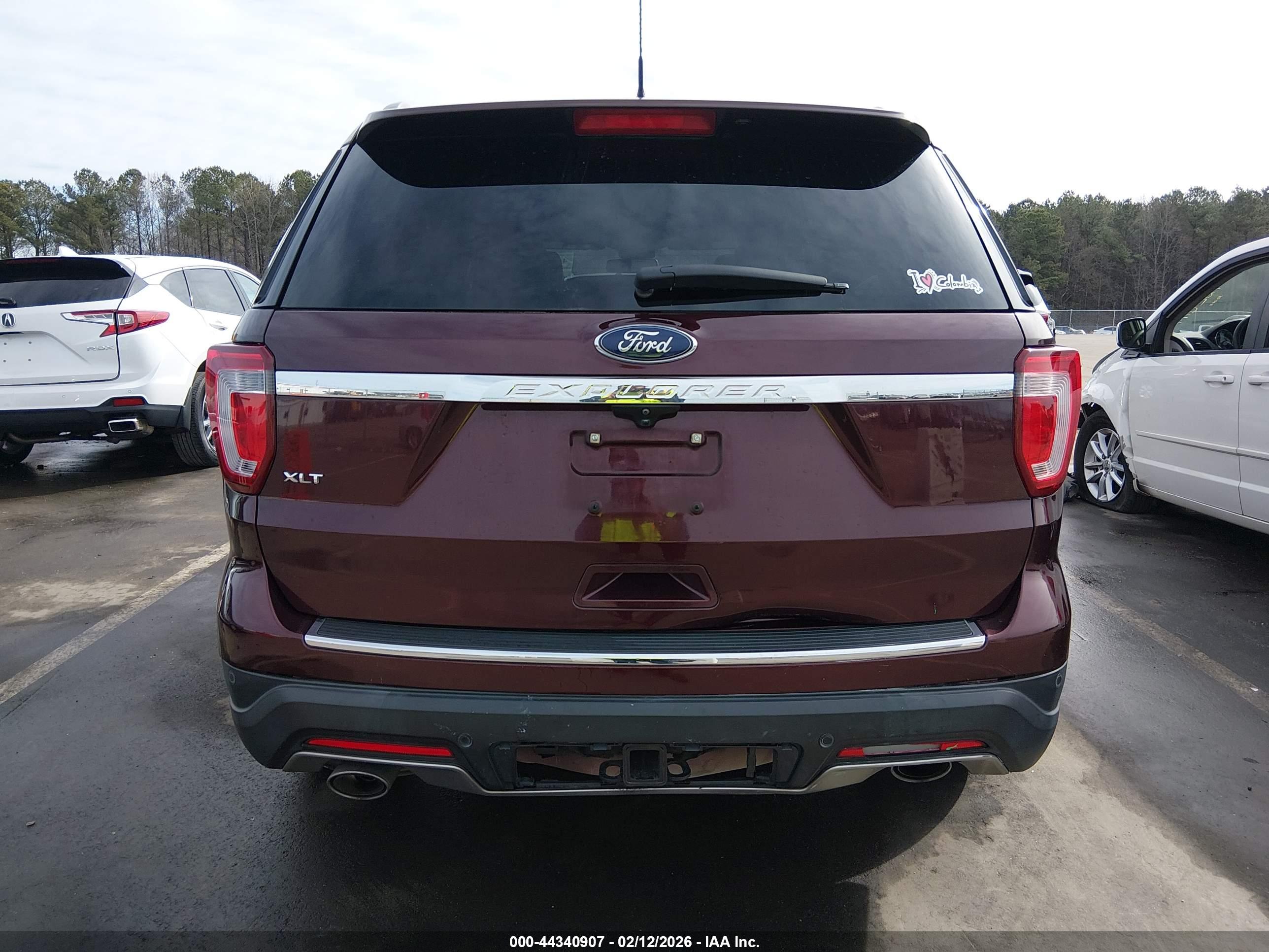 FORD EXPLORER image 6