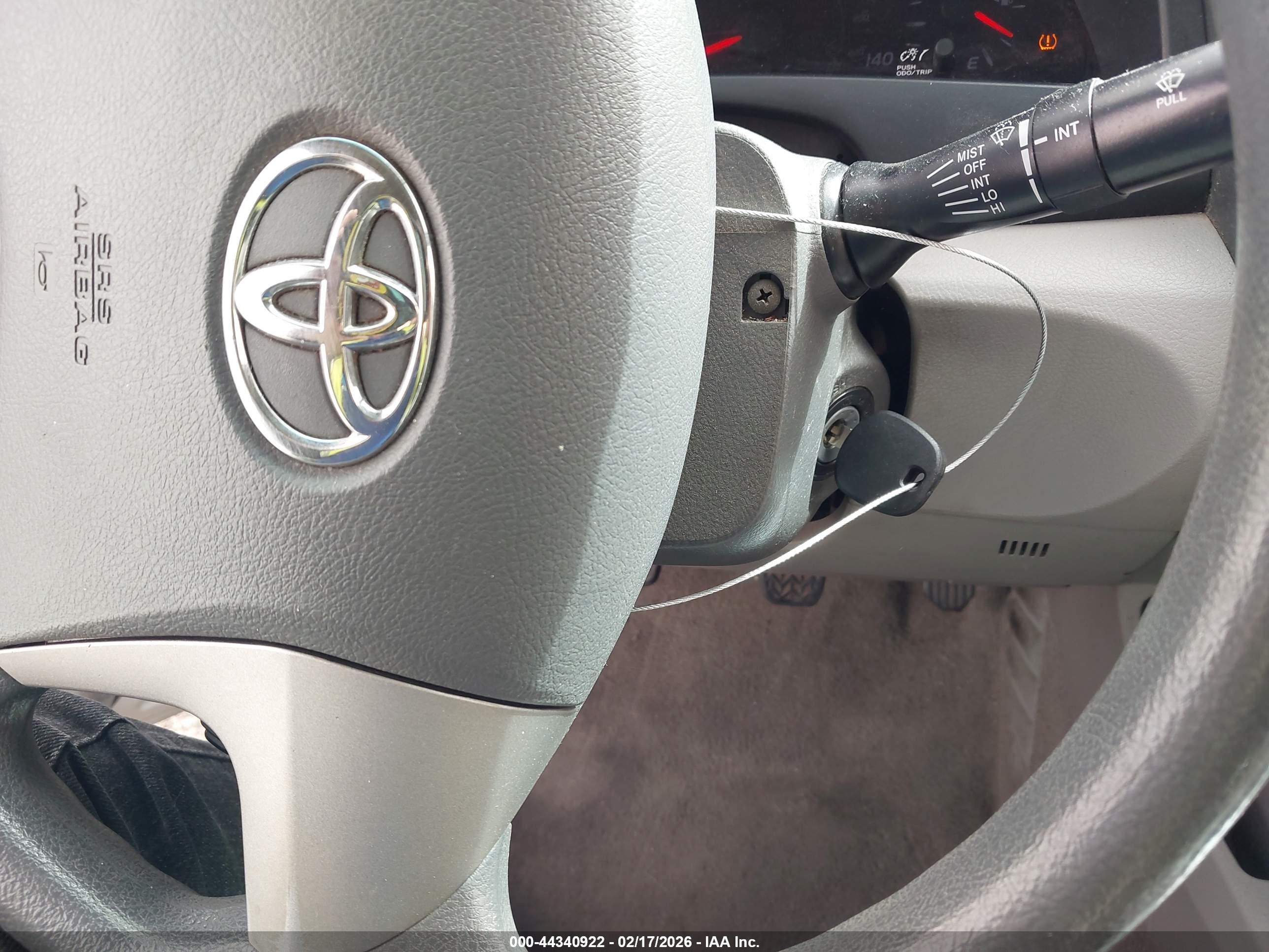 TOYOTA CAMRY image 11