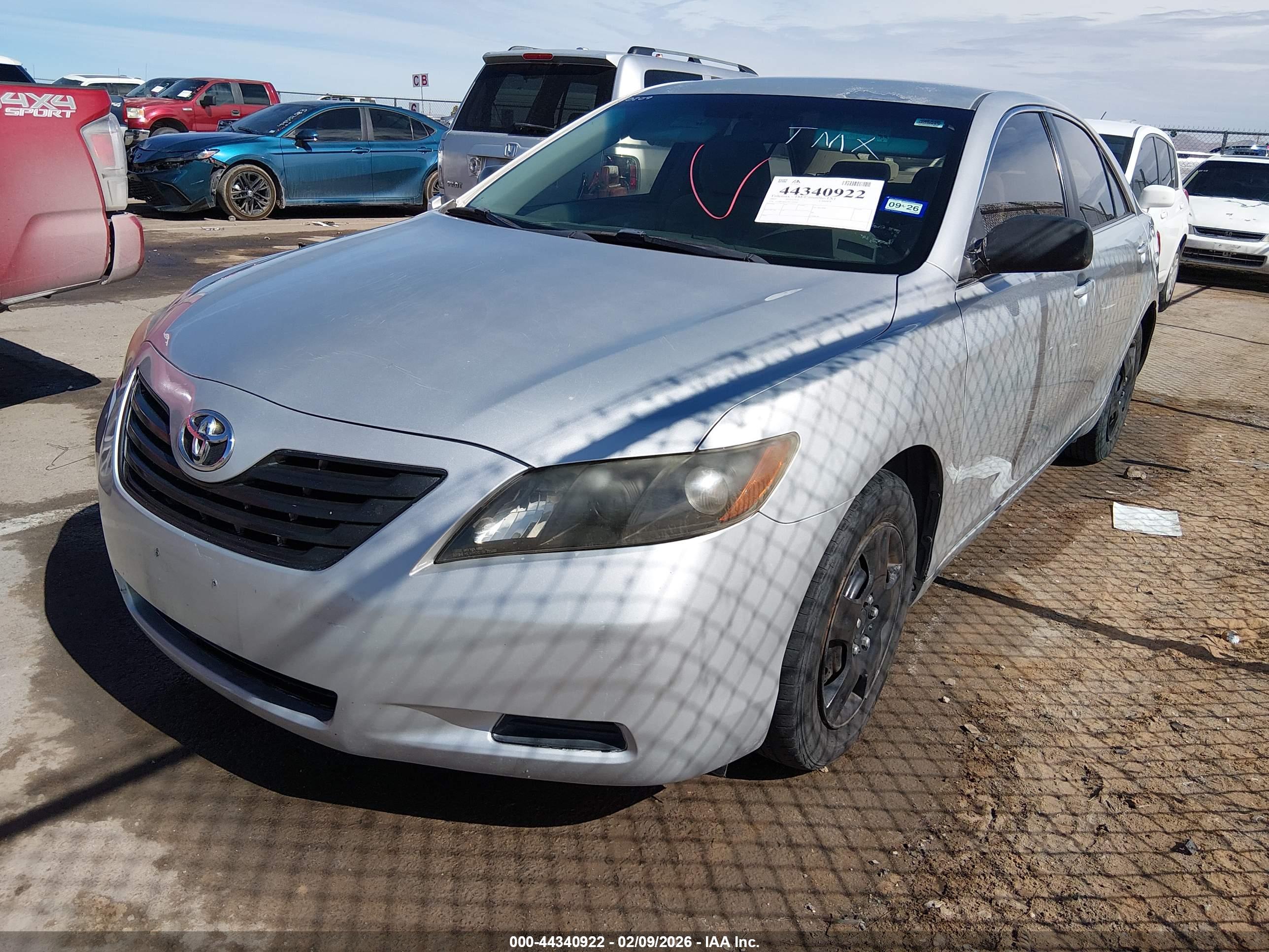 TOYOTA CAMRY image 2