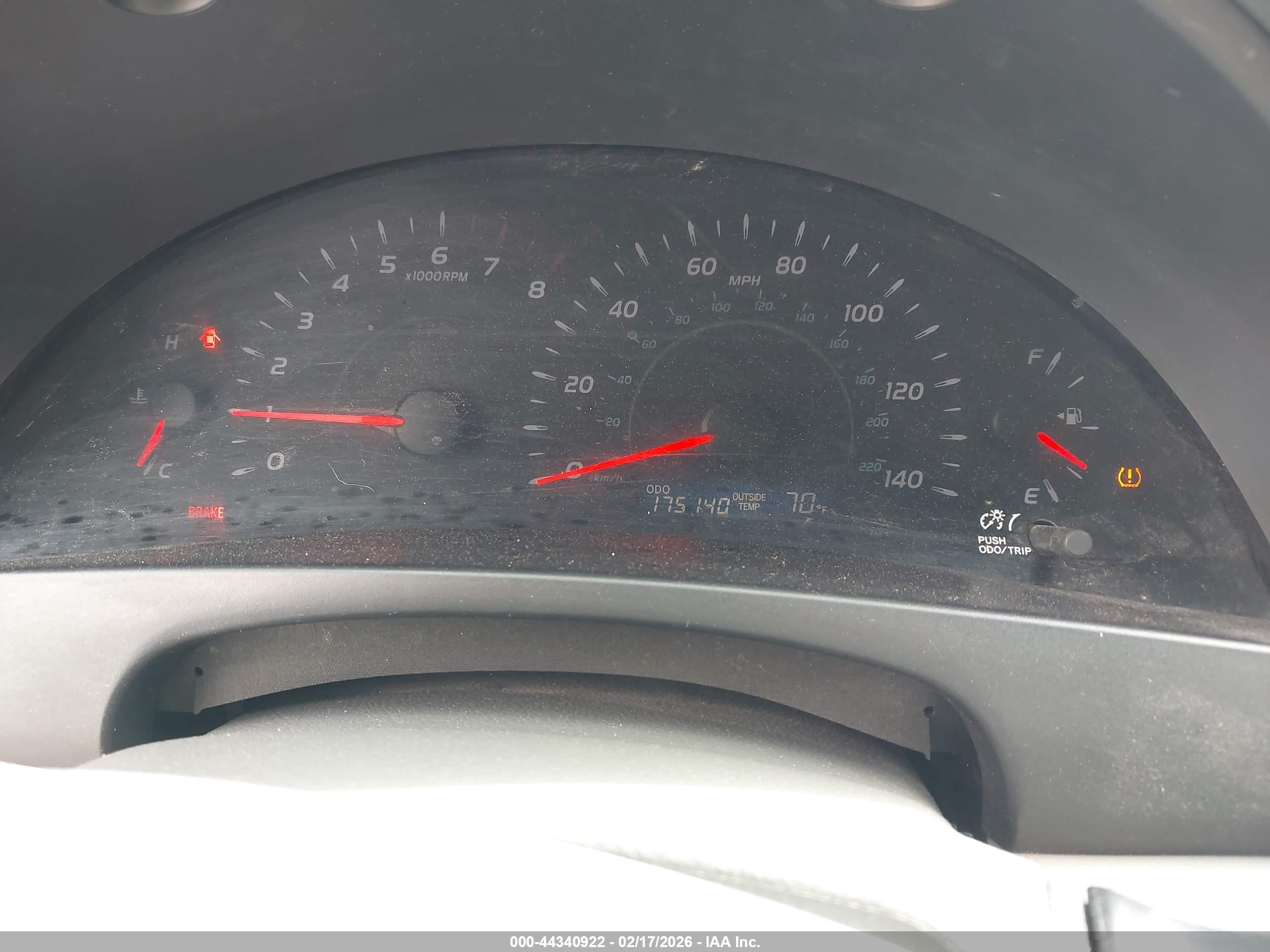 TOYOTA CAMRY image 7
