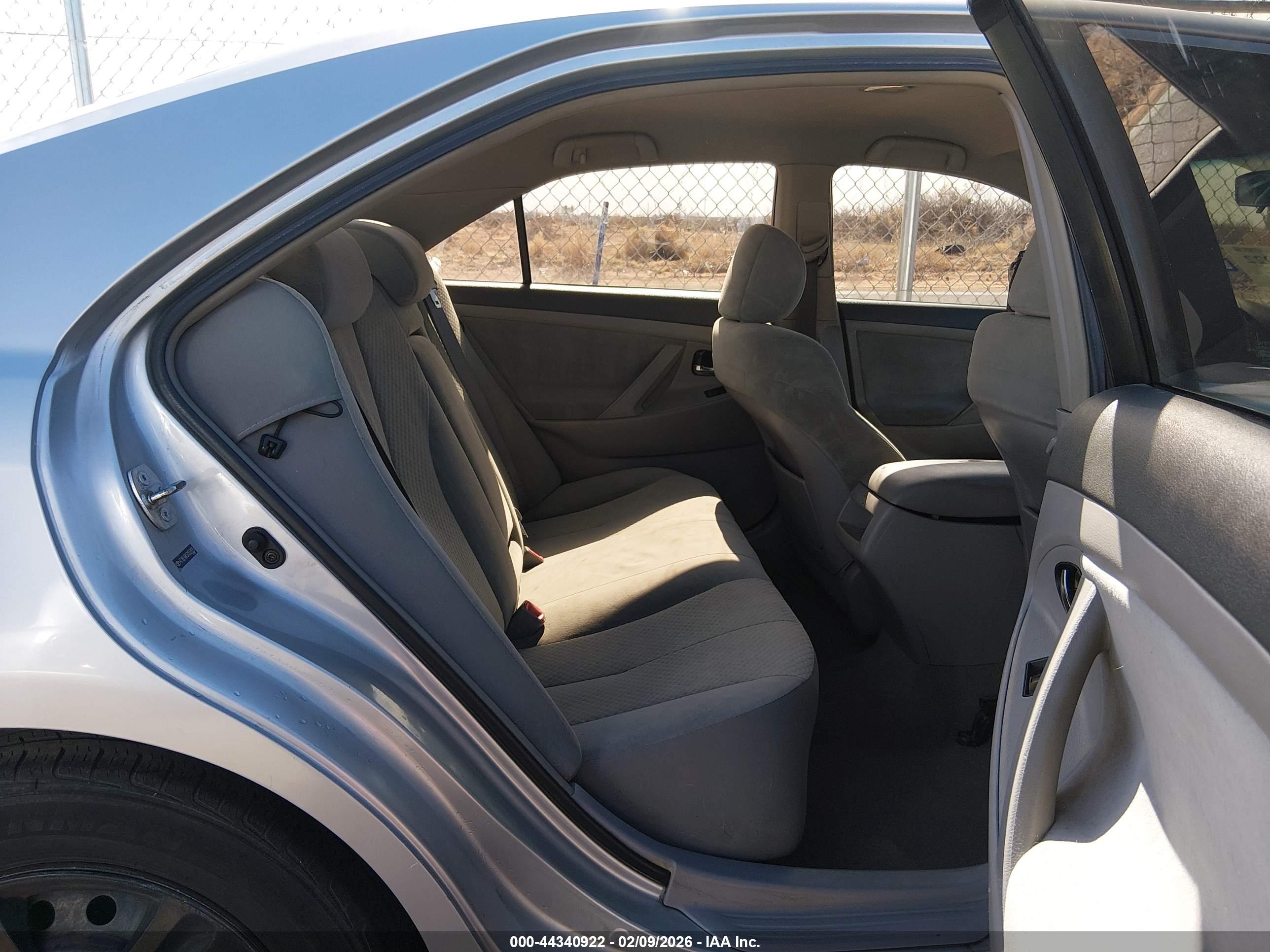 TOYOTA CAMRY image 8