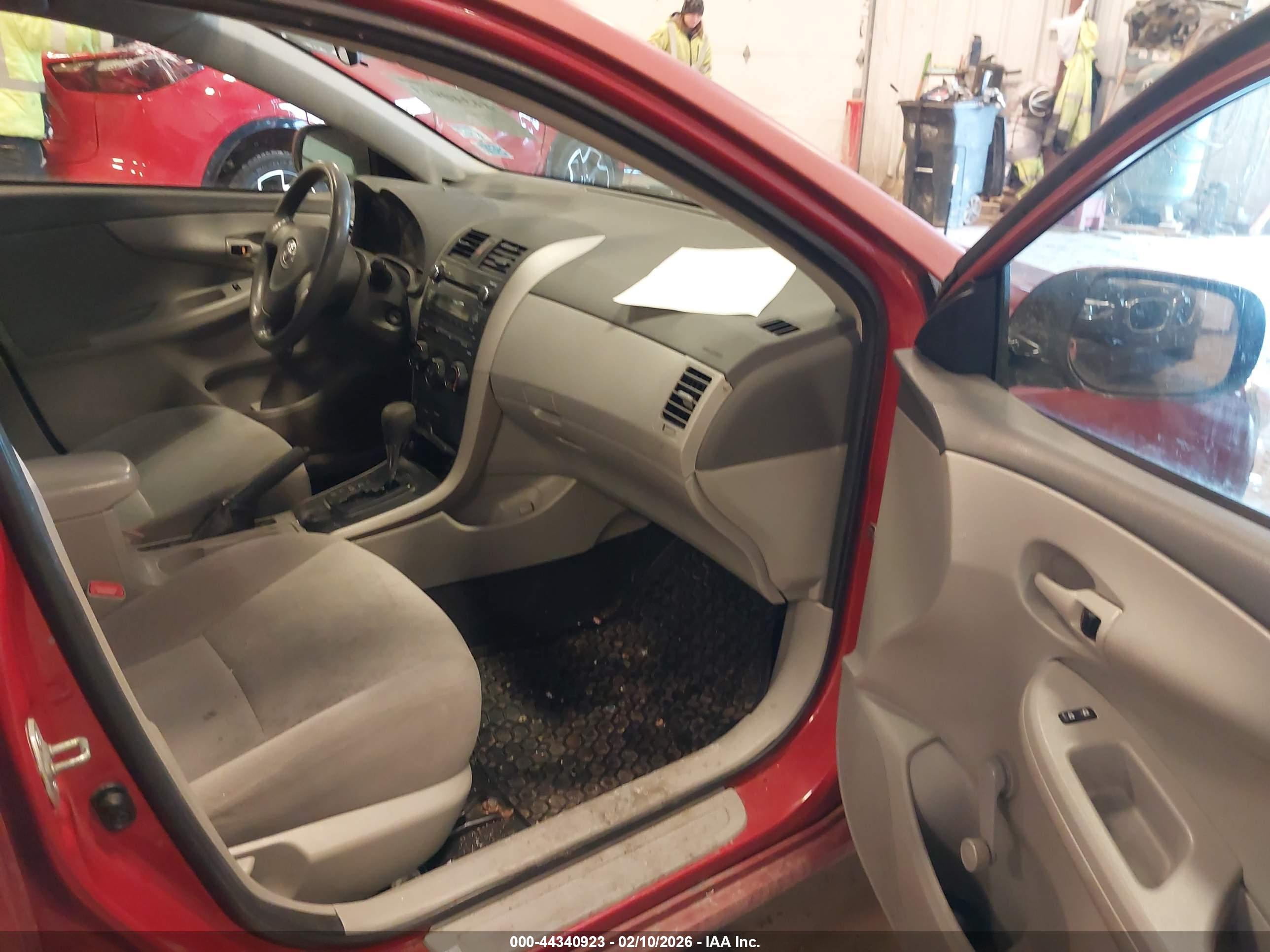 TOYOTA COROLLA image 5