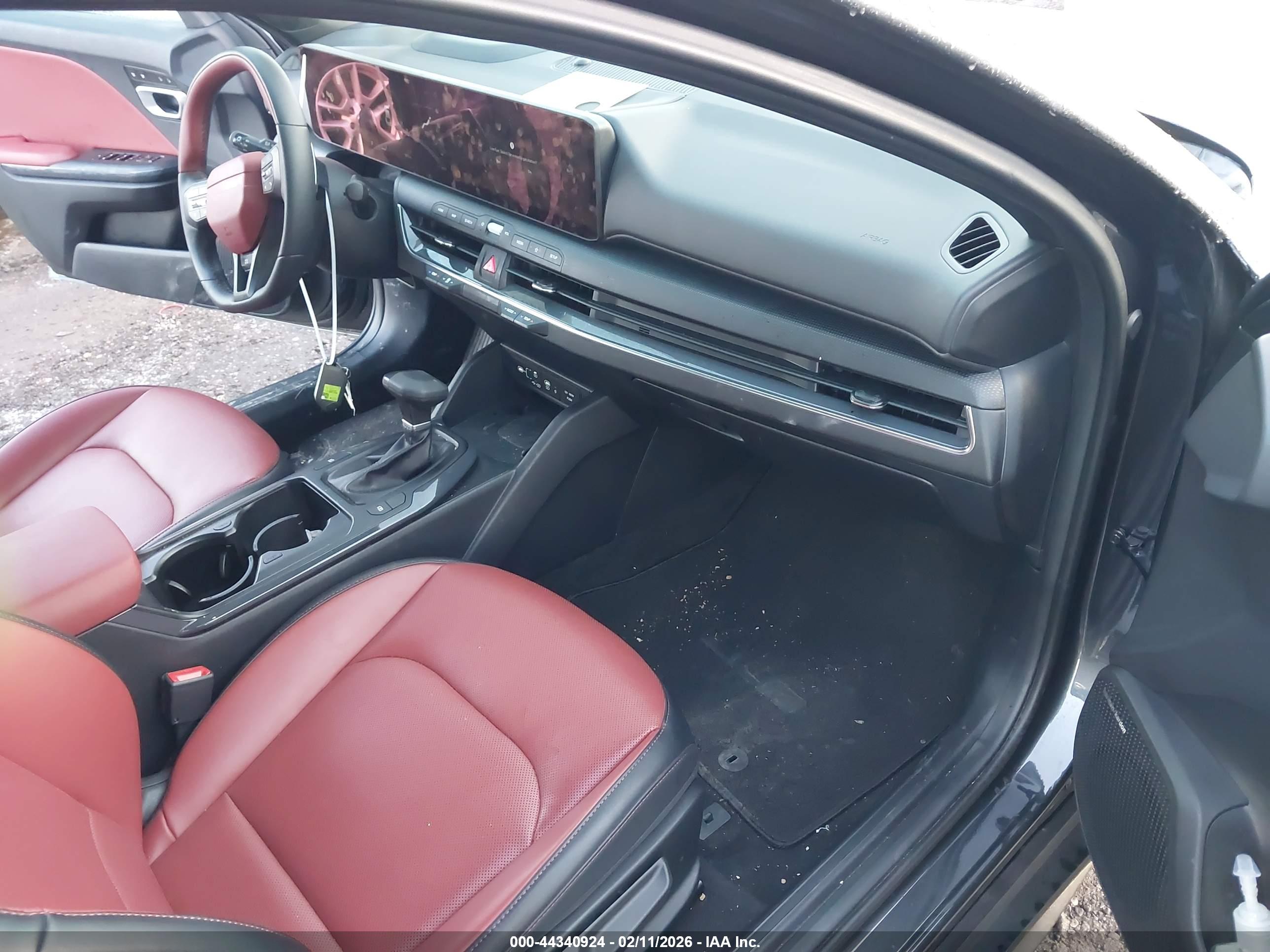 KIA K4 image 5