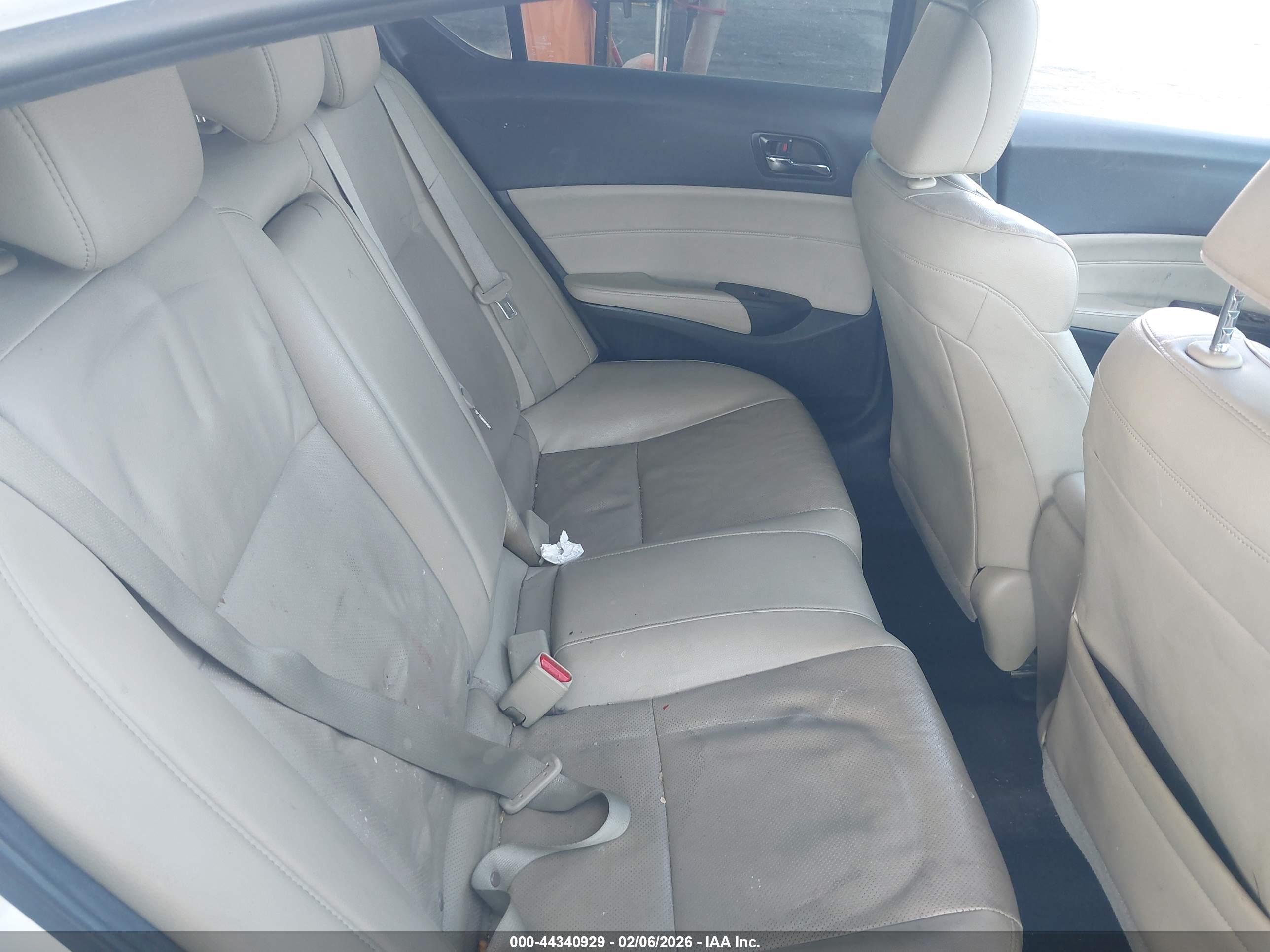 ACURA ILX image 8