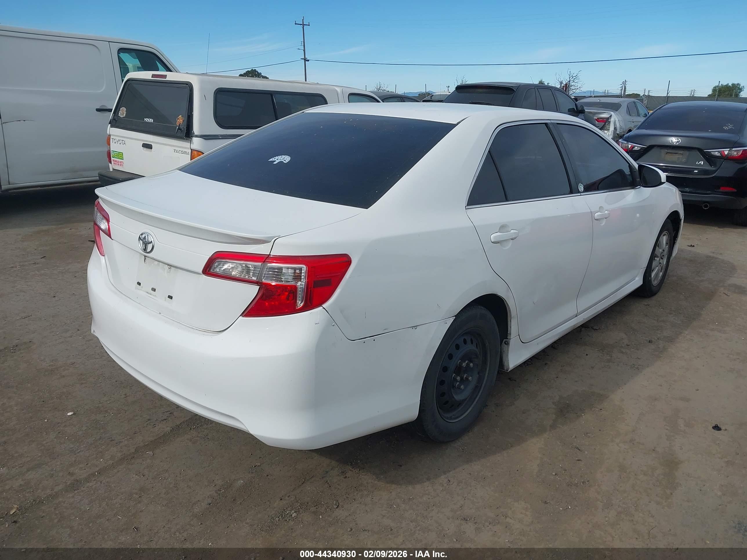 TOYOTA CAMRY image 4