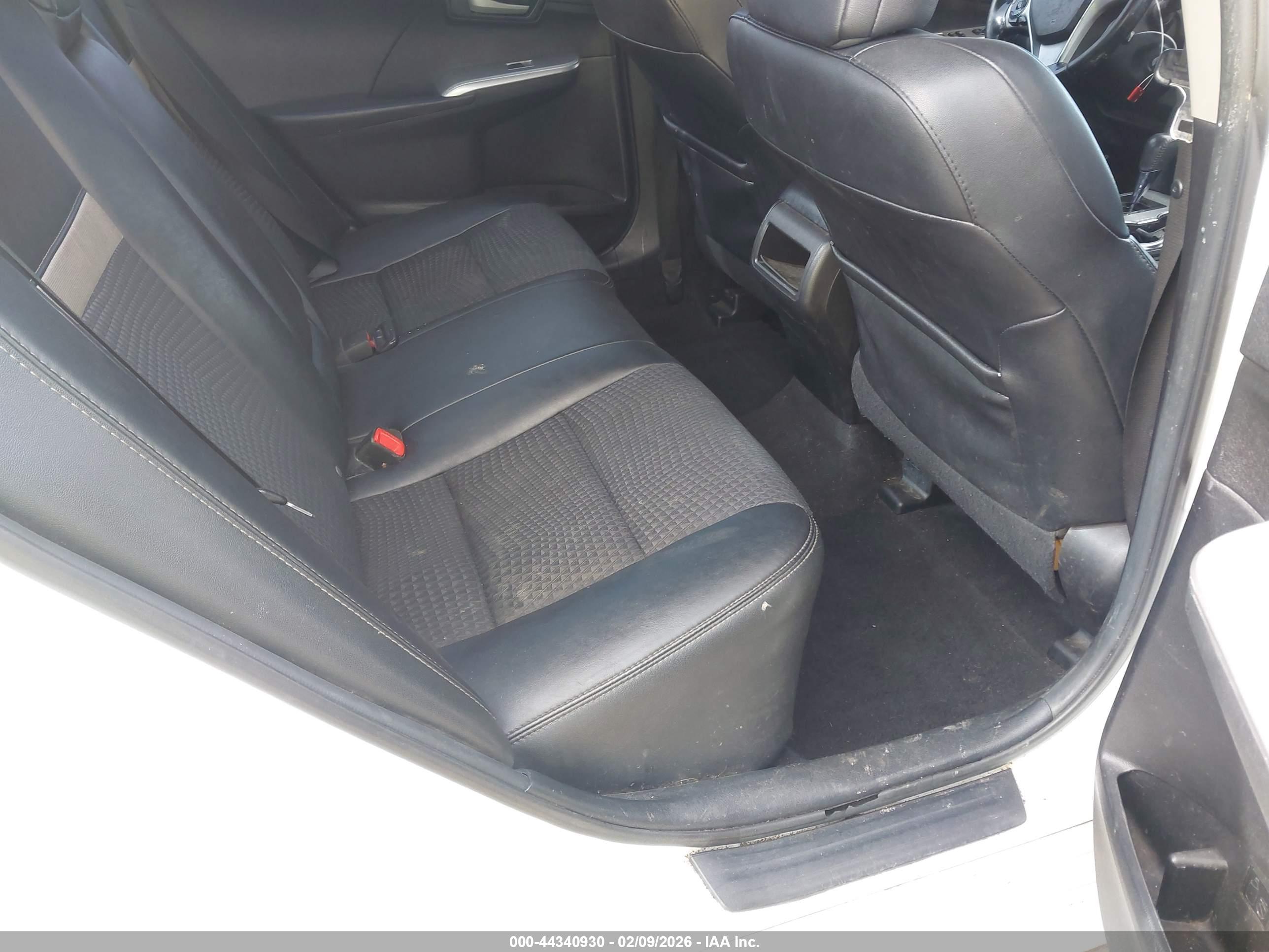 TOYOTA CAMRY image 8