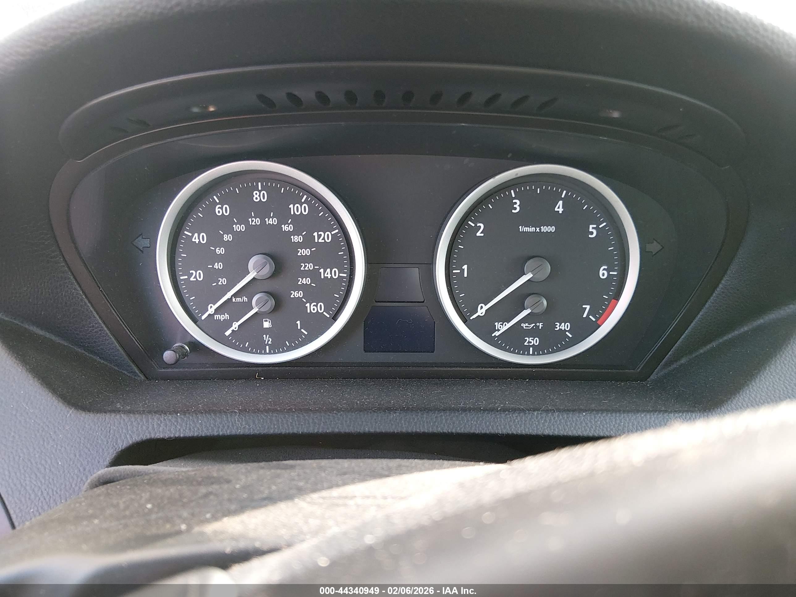 BMW 650I image 7