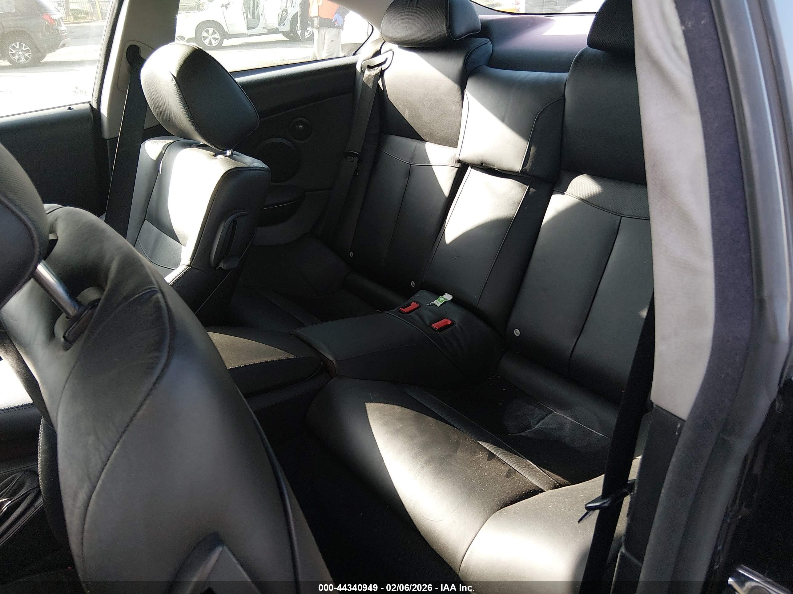 BMW 650I image 8