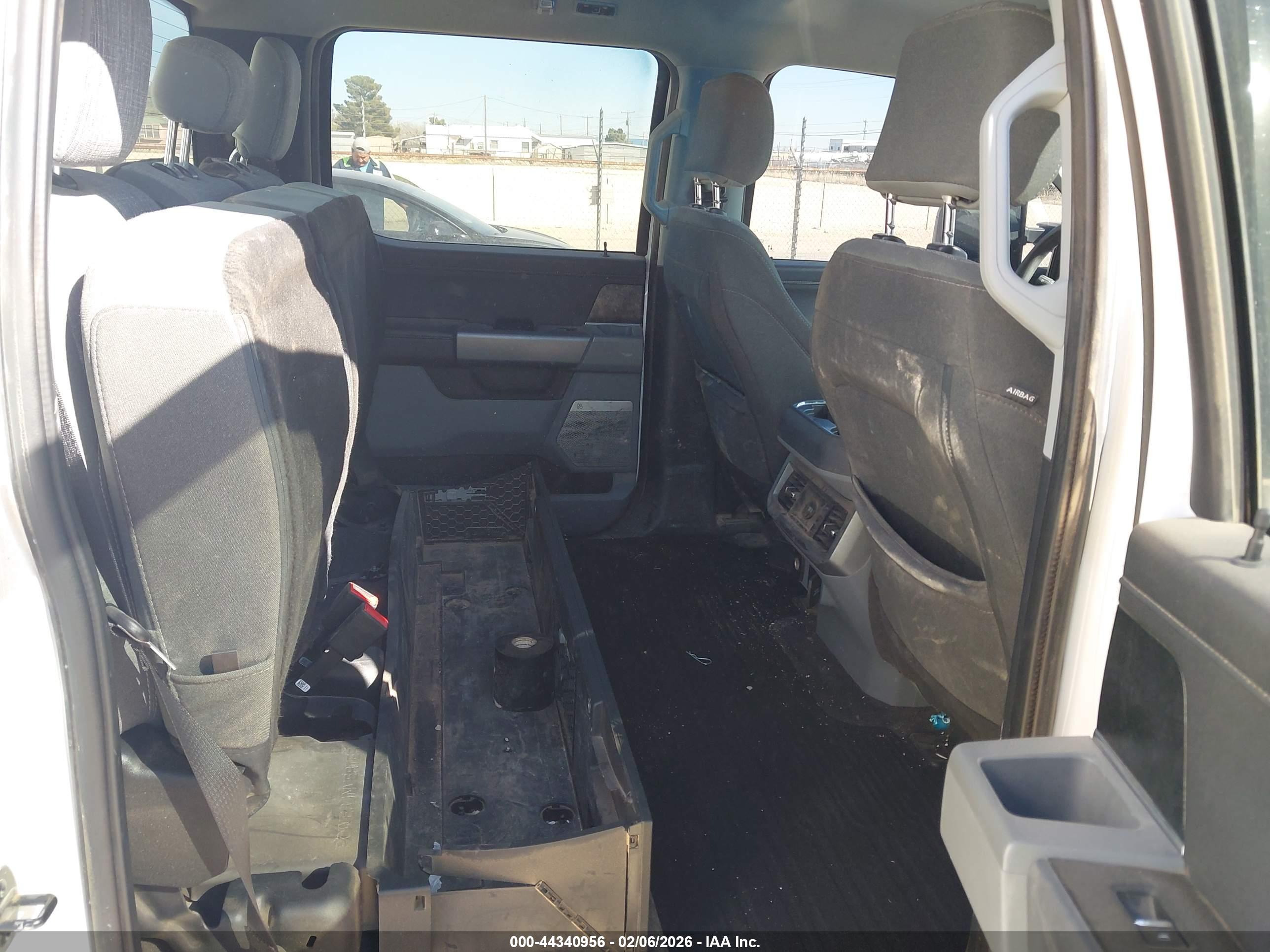 FORD F-250 image 8