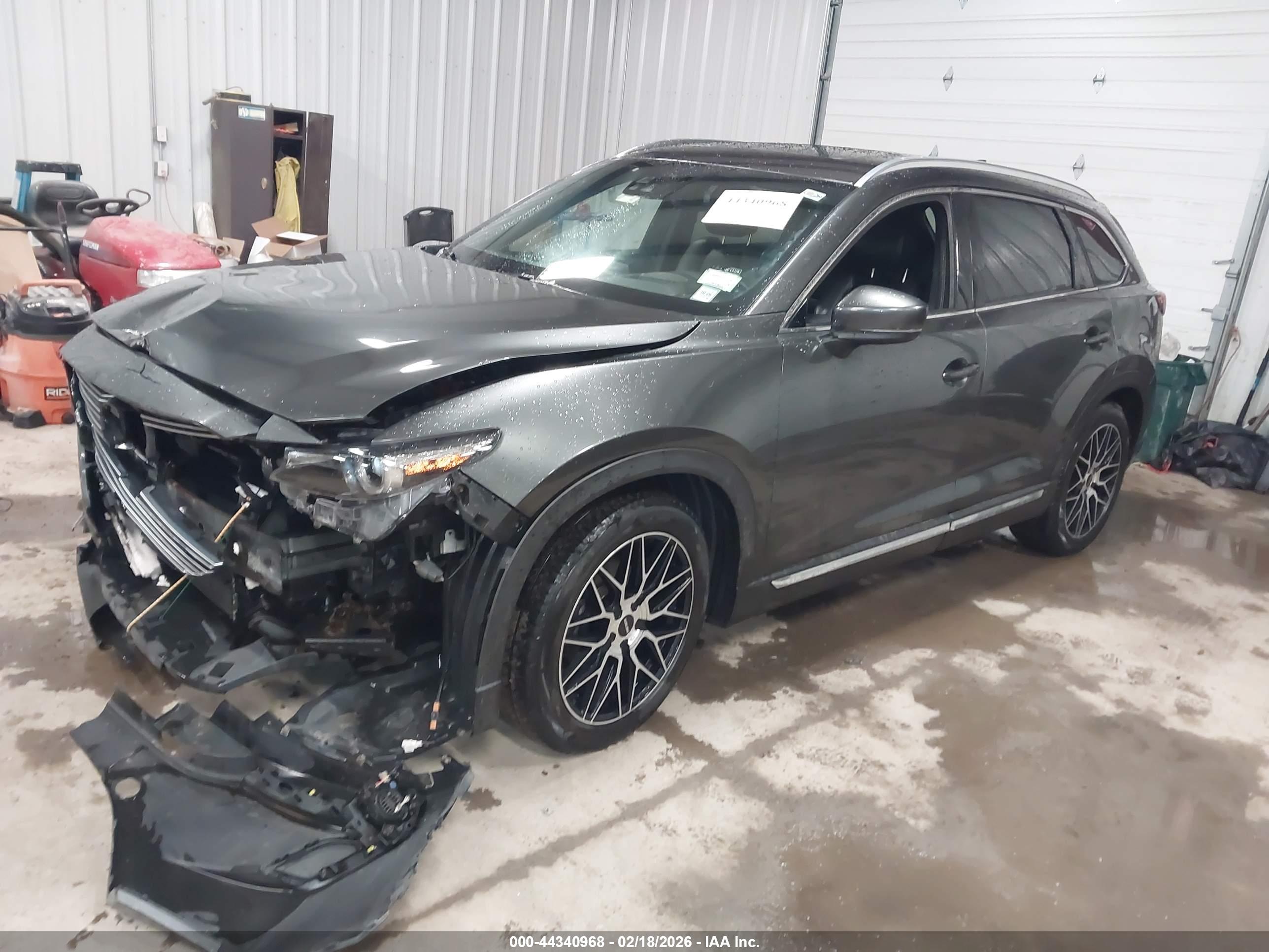 MAZDA CX-9 image 2
