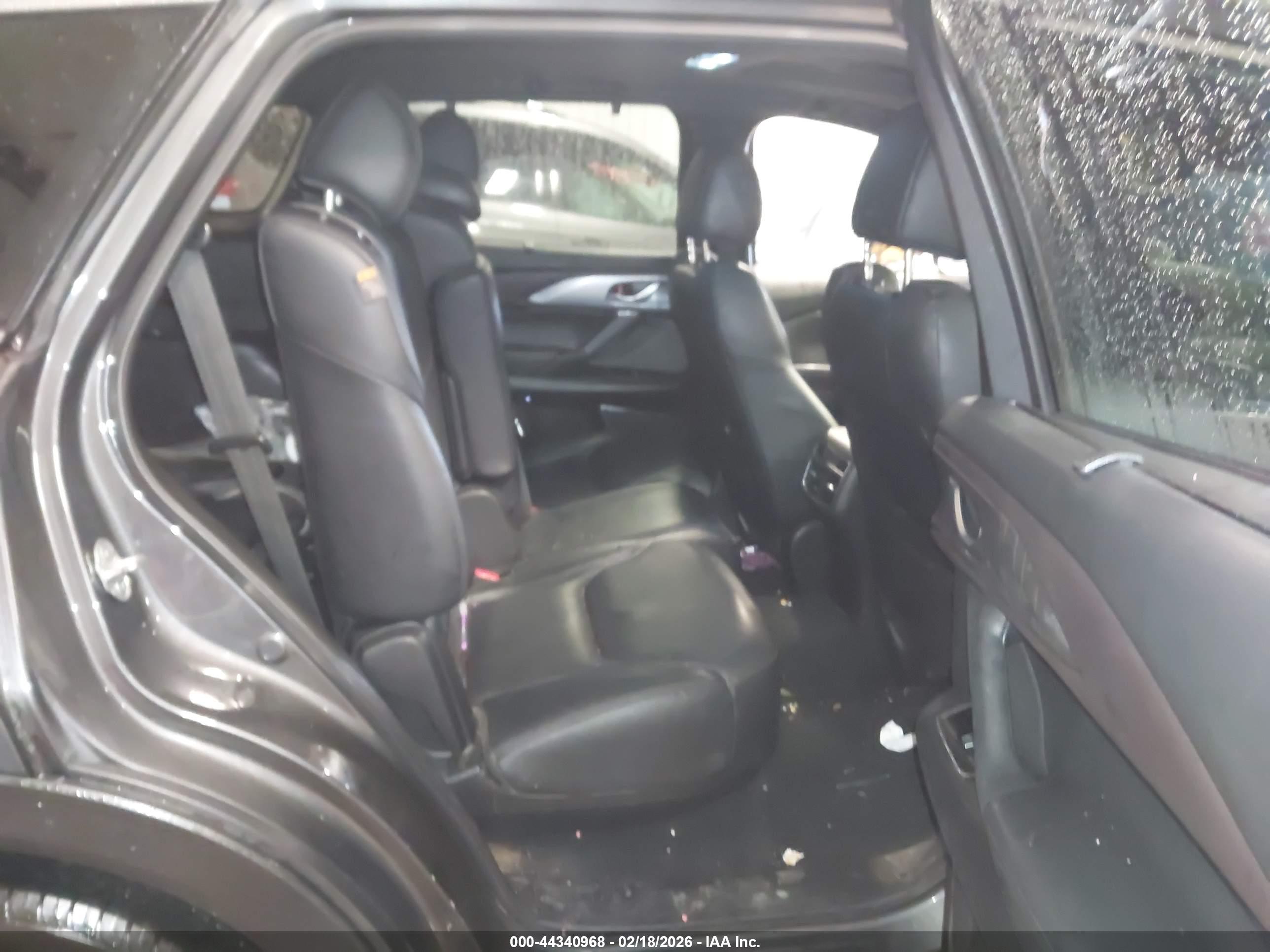 MAZDA CX-9 image 8