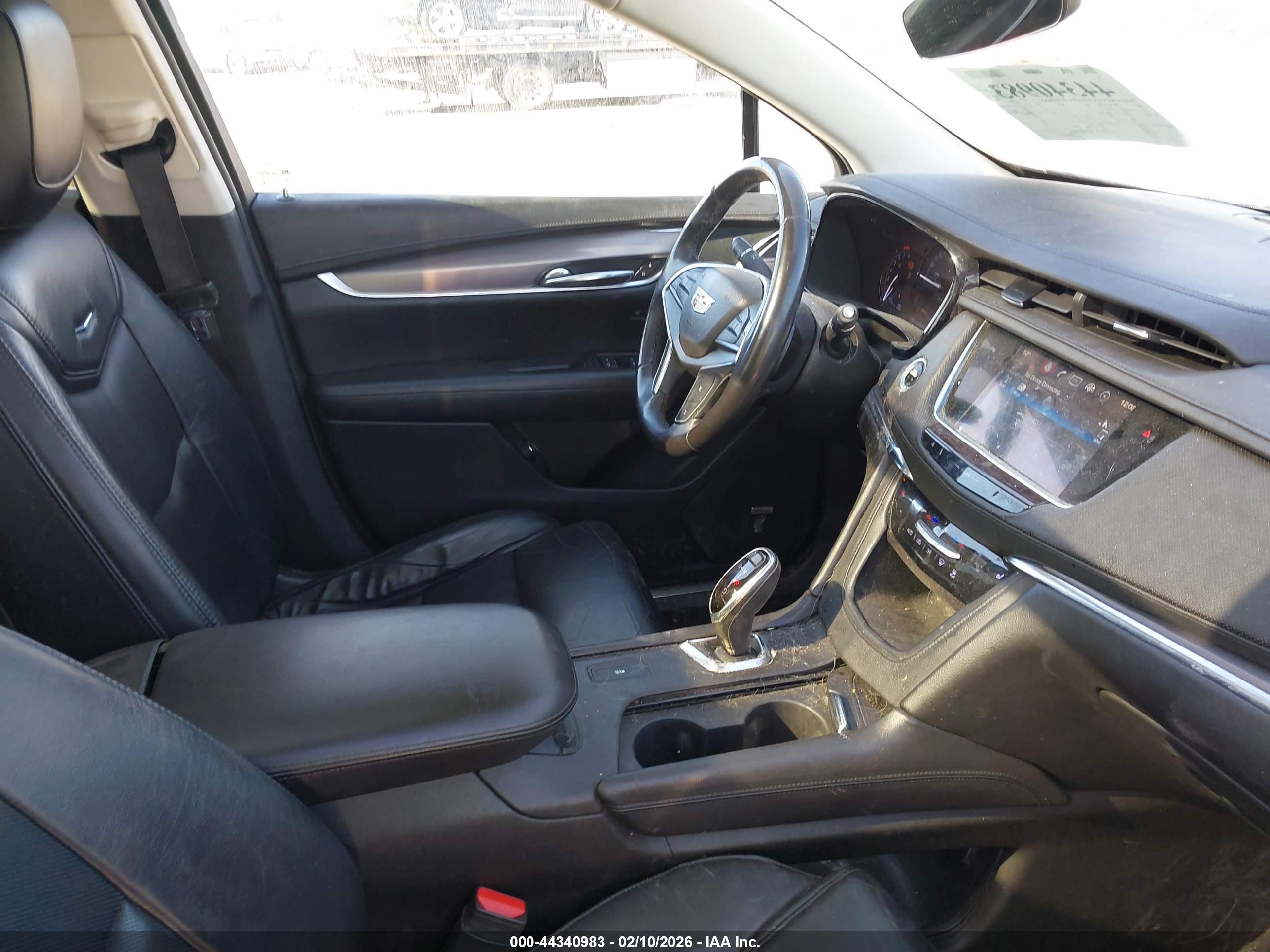 CADILLAC XT5 image 5