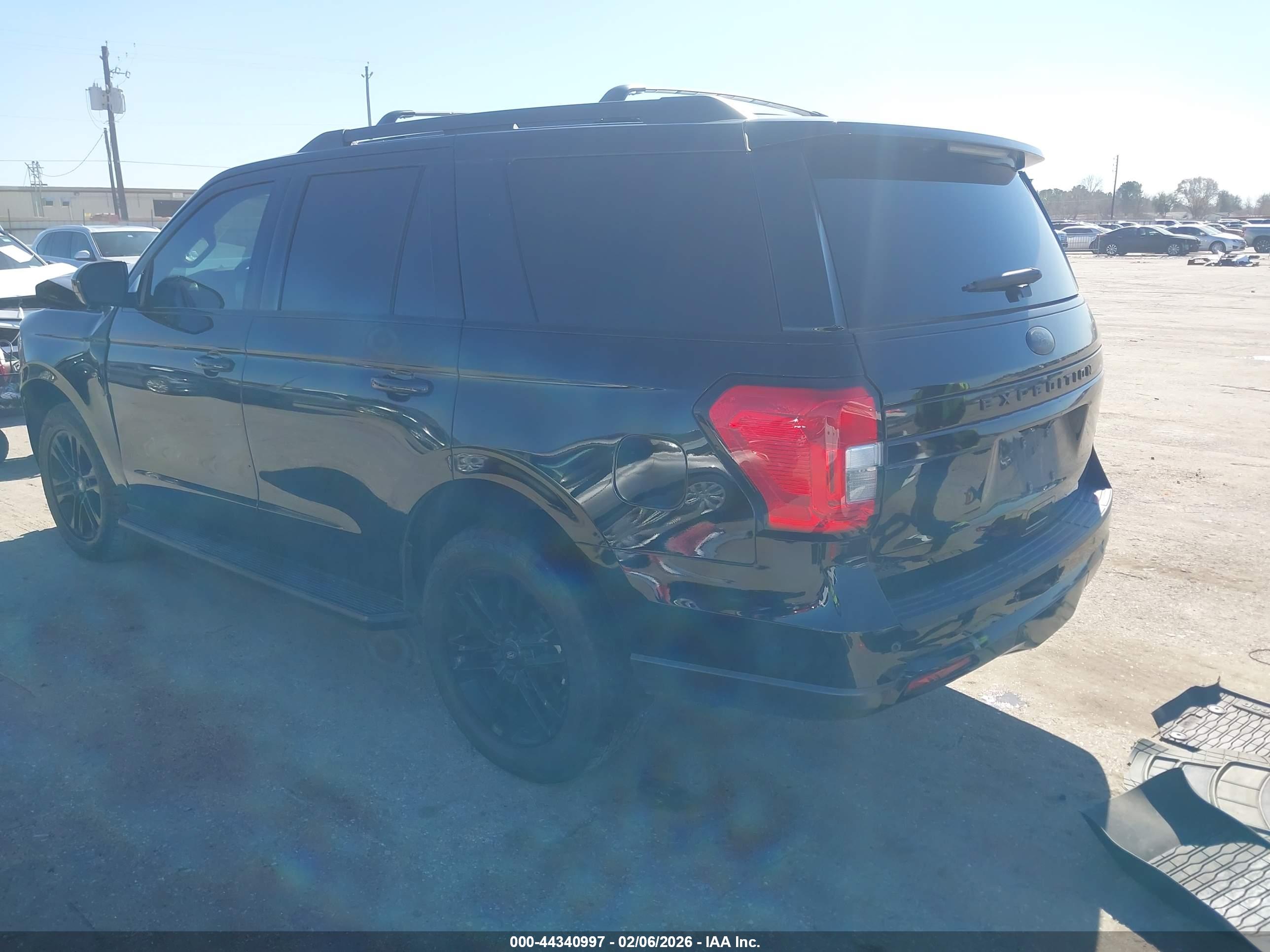 FORD EXPEDITION image 3