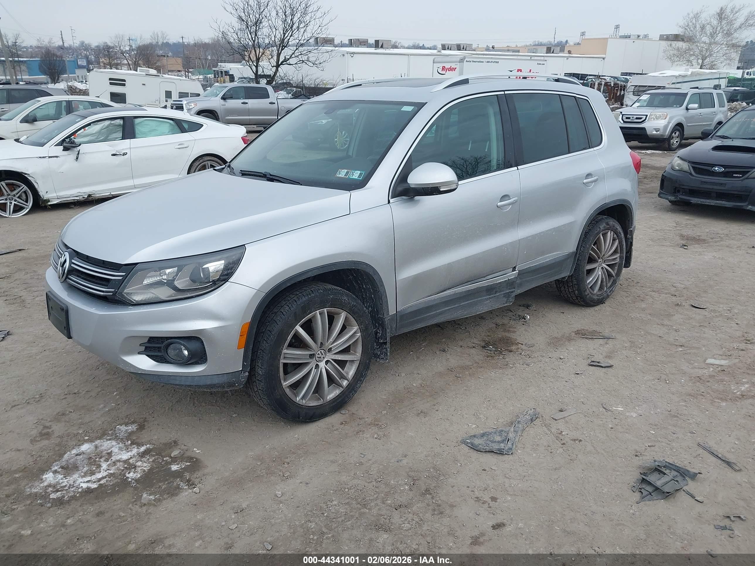 VOLKSWAGEN TIGUAN image 2